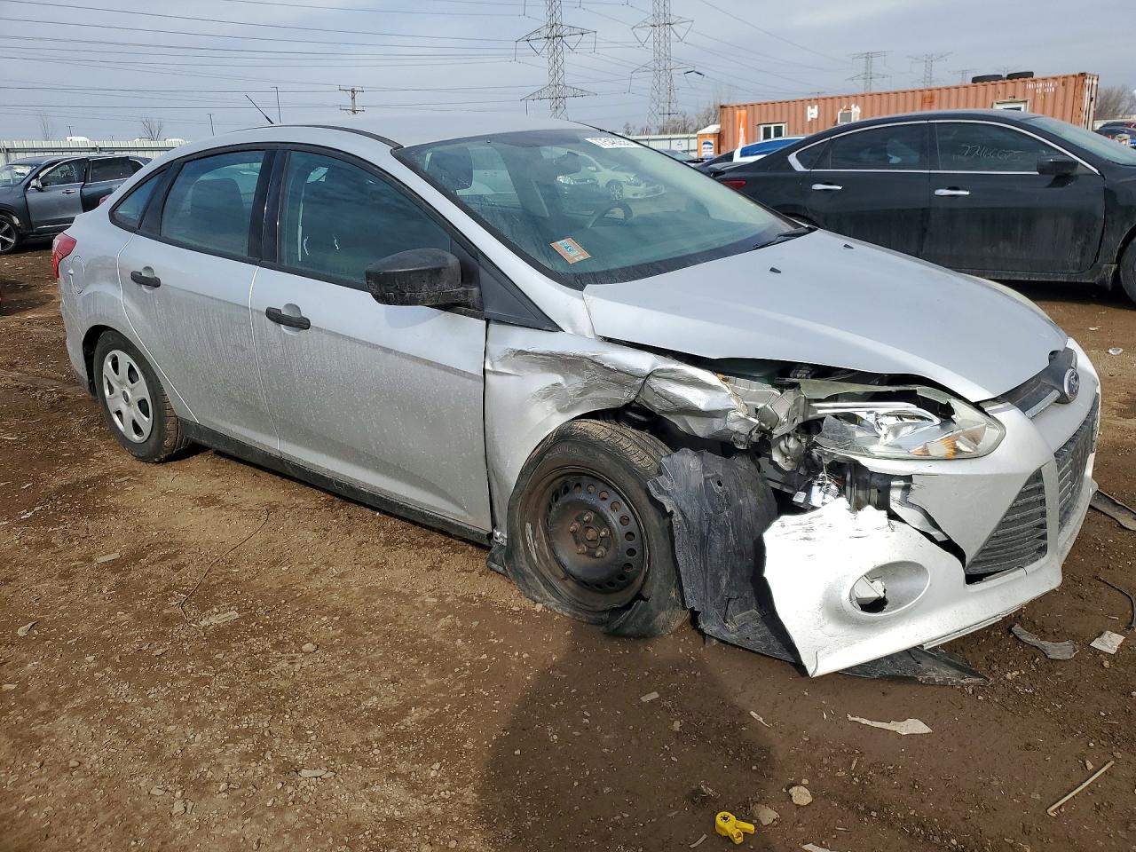 2014 Ford Focus Silver vin: 1FADP3E22EL369351