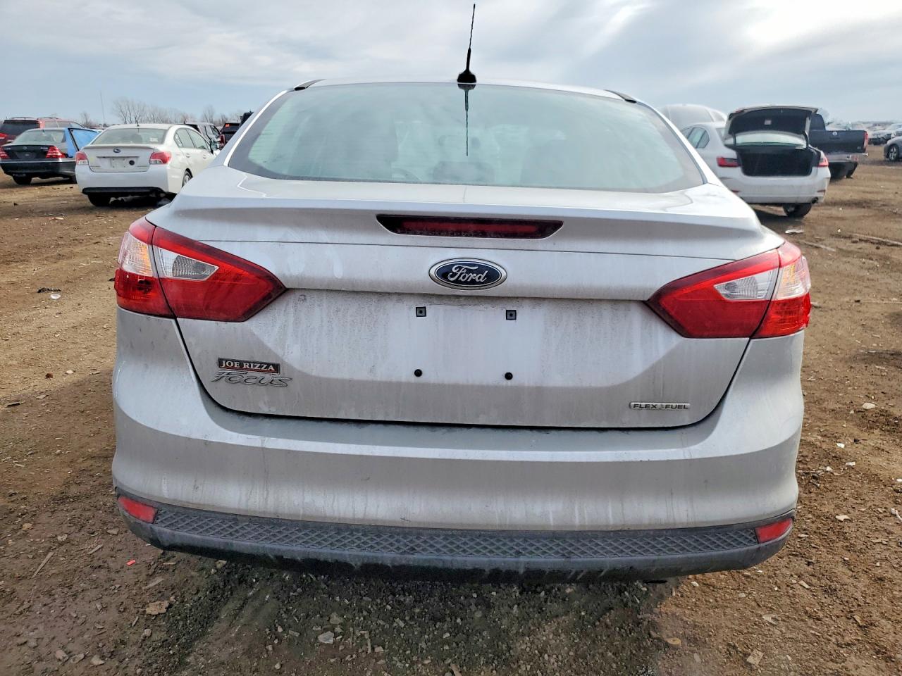2014 Ford Focus Silver vin: 1FADP3E22EL369351