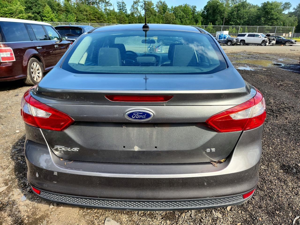 2014 Ford Focus S Gray vin: 1FADP3E22EL426955