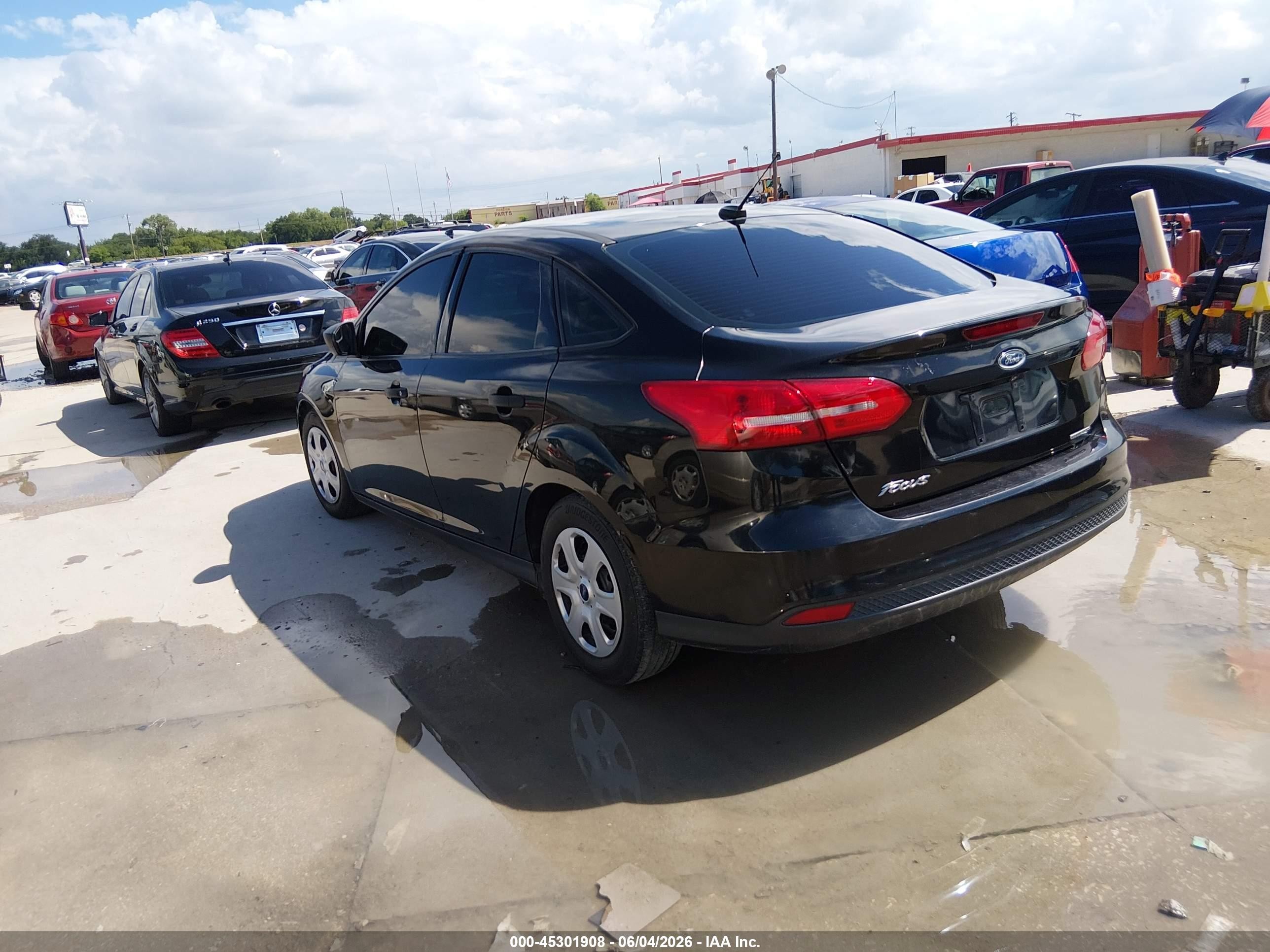 2015 Ford Focus S Black vin: 1FADP3E22FL215725