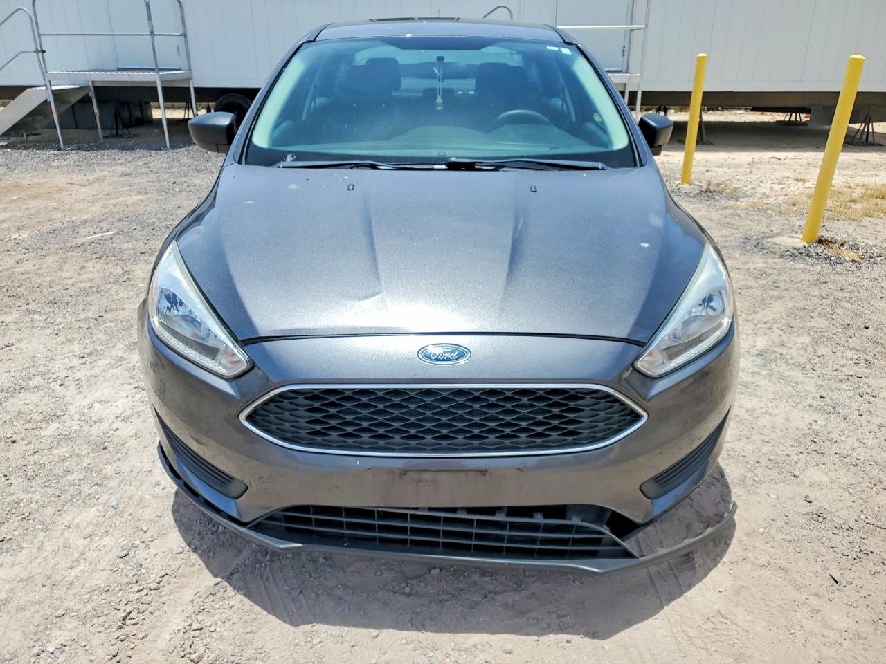 2015 Ford Focus S Серый vin: 1FADP3E22FL247445
