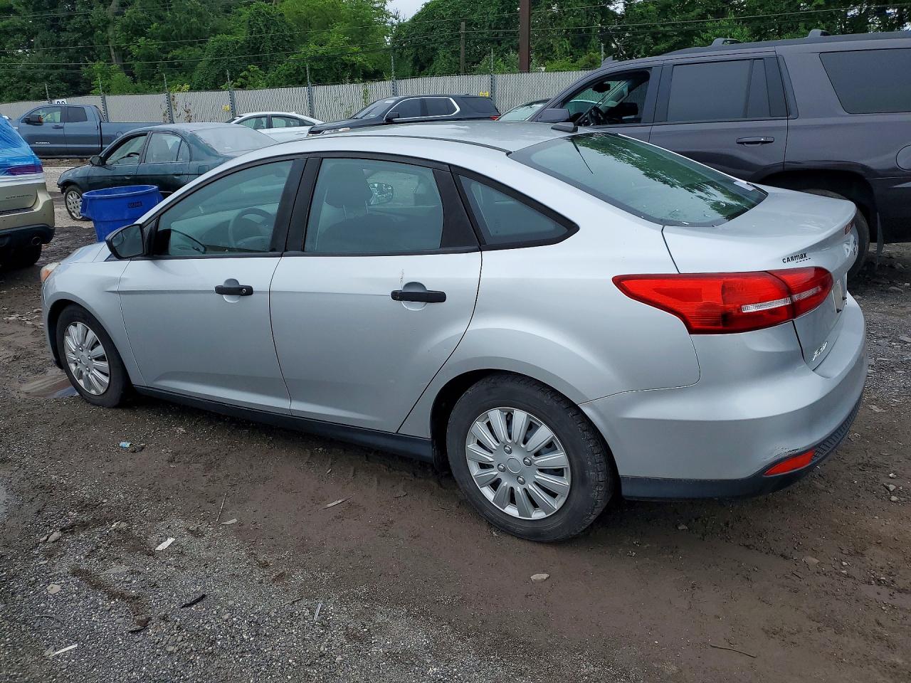 2015 Ford Focus S Silver vin: 1FADP3E22FL253178