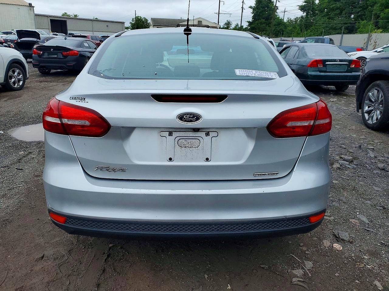 2015 Ford Focus S Silver vin: 1FADP3E22FL253178