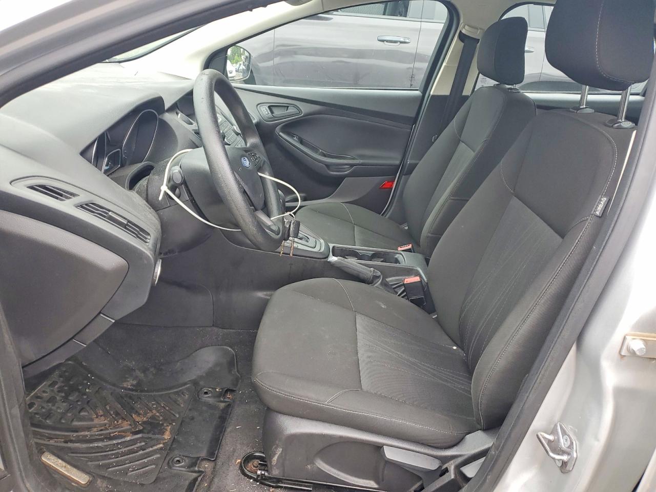 2015 Ford Focus S Silver vin: 1FADP3E22FL253178