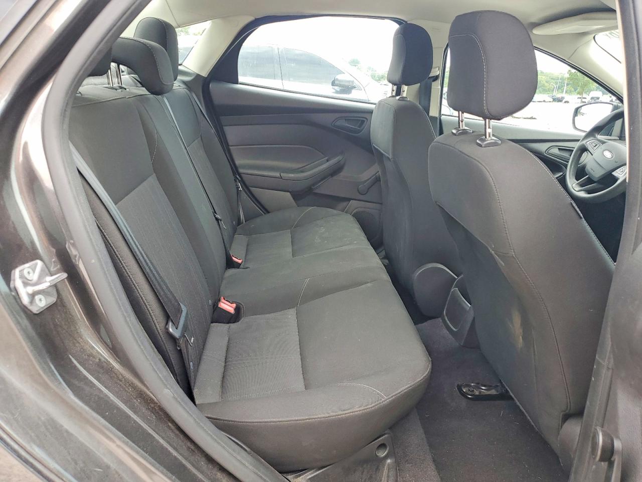 2015 Ford Focus S Gray vin: 1FADP3E22FL259871