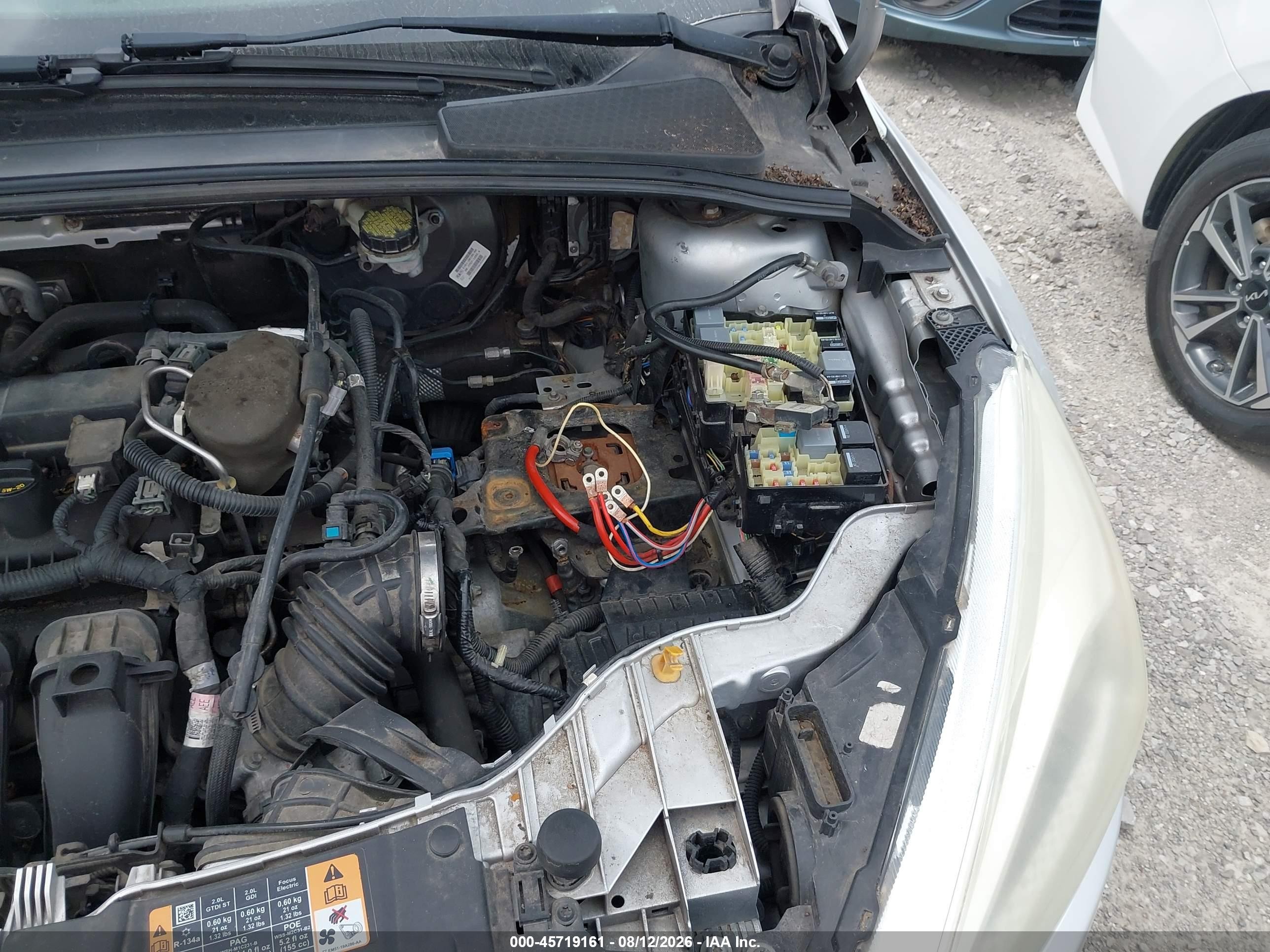 2015 Ford Focus S Серебряный vin: 1FADP3E22FL264262