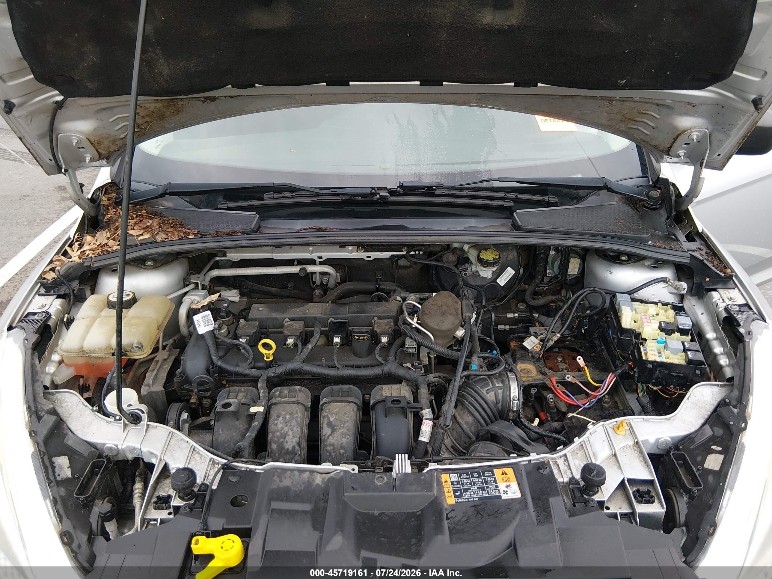 2015 Ford Focus S Серебряный vin: 1FADP3E22FL264262