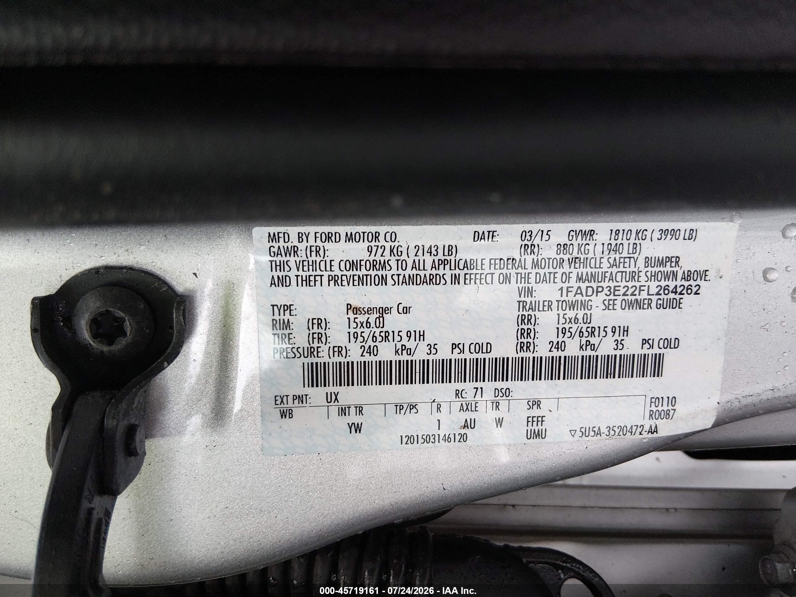 2015 Ford Focus S Серебряный vin: 1FADP3E22FL264262