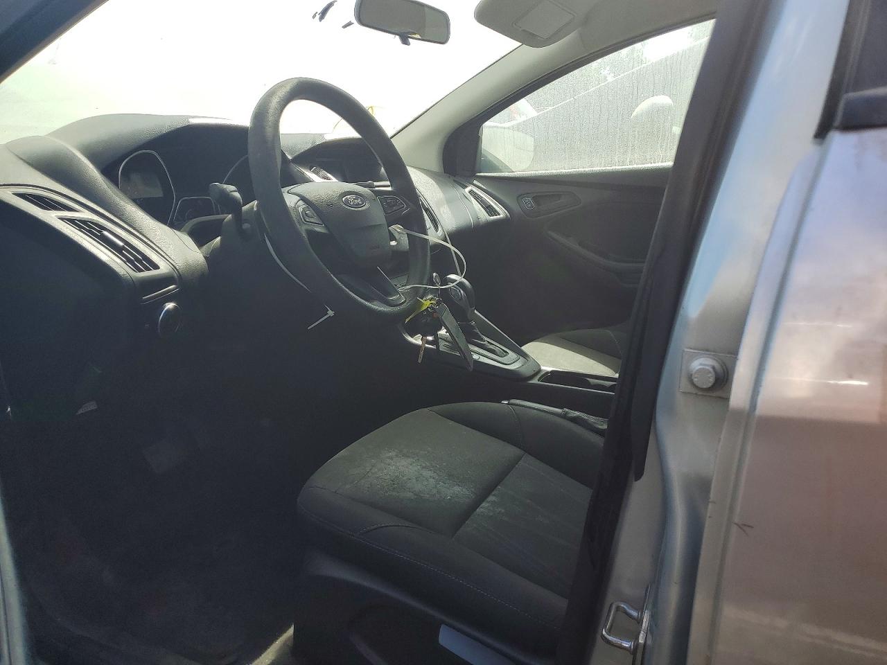 2015 Ford Focus S Silver vin: 1FADP3E22FL326114