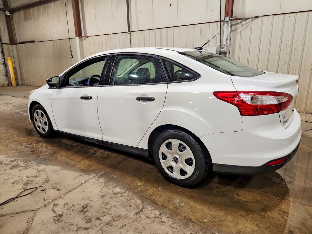 2013 Ford Focus S White vin: 1FADP3E23DL161400