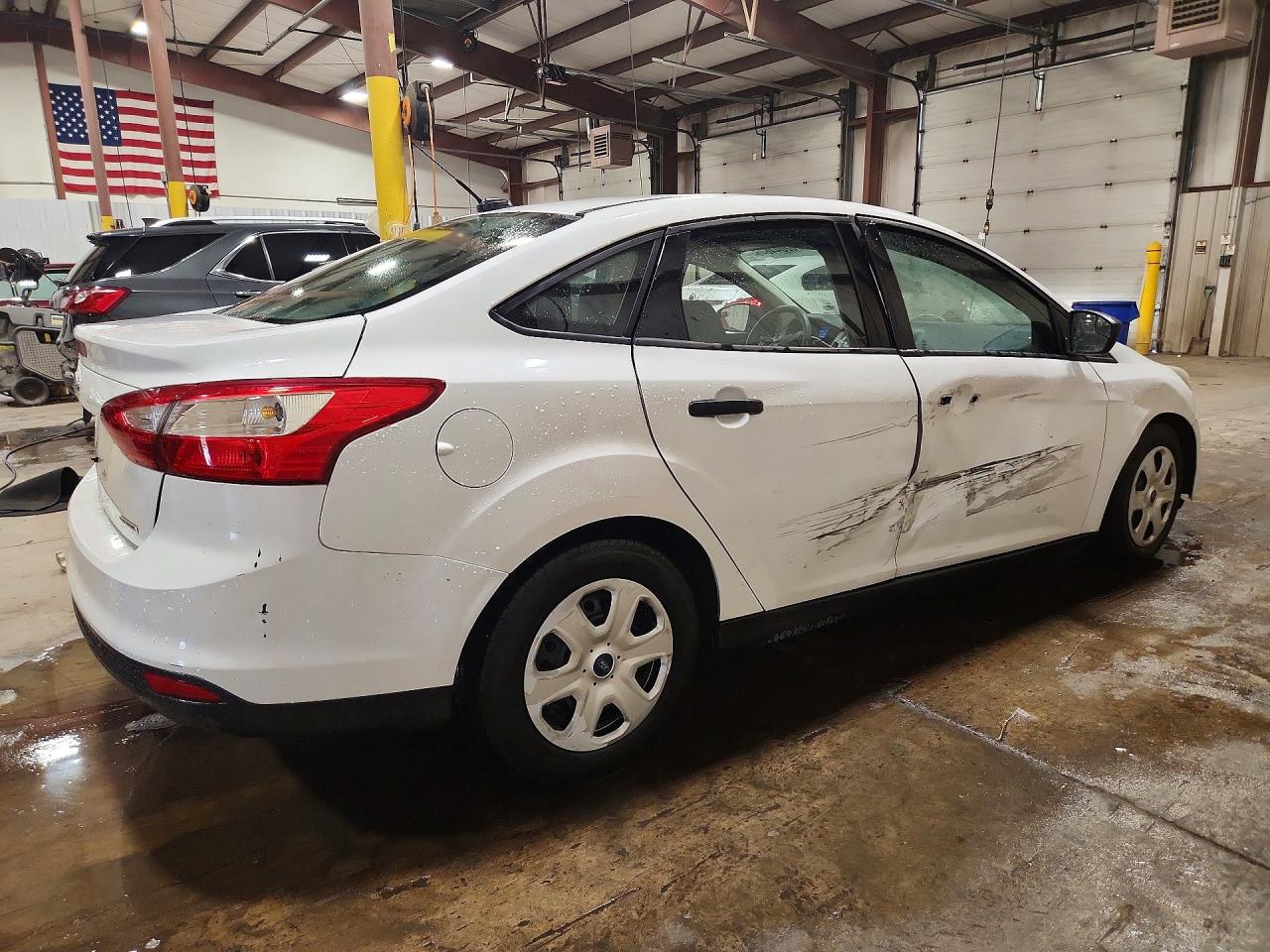 2013 Ford Focus S White vin: 1FADP3E23DL161400