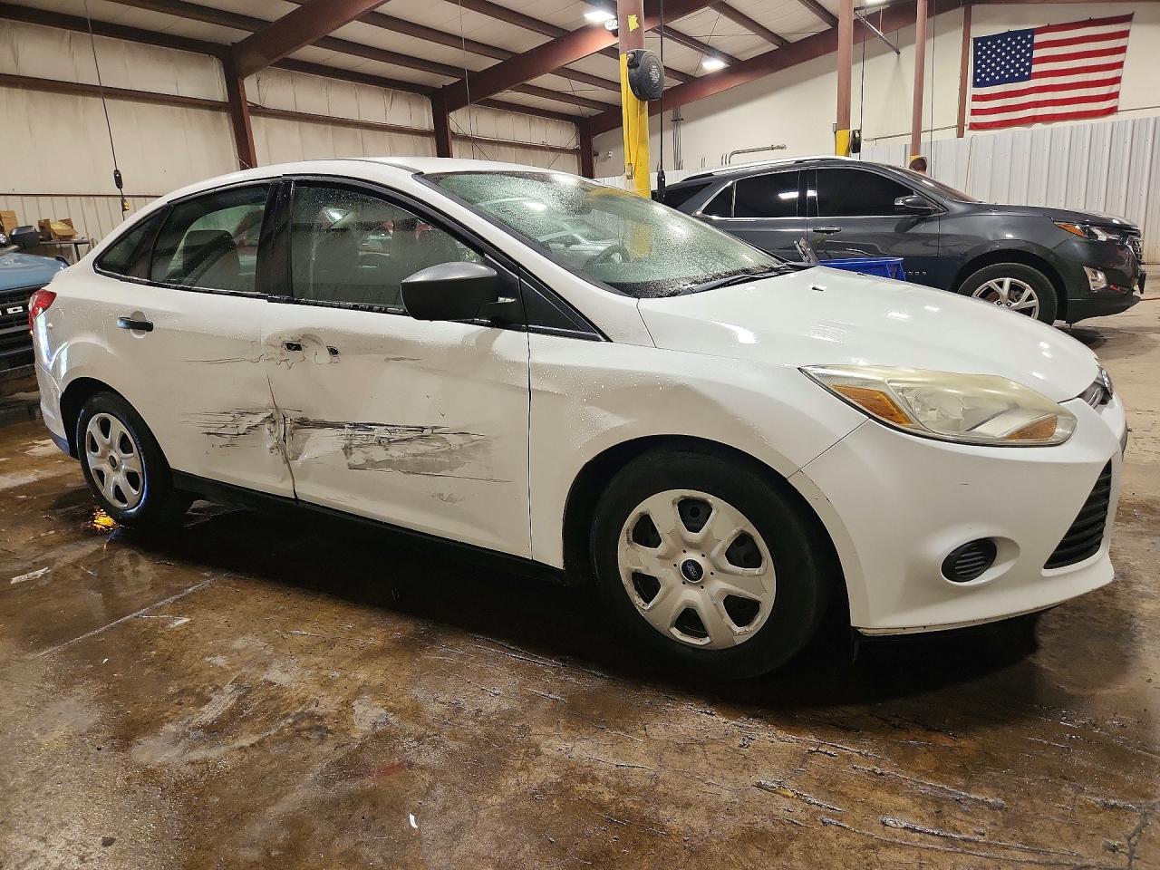 2013 Ford Focus S White vin: 1FADP3E23DL161400