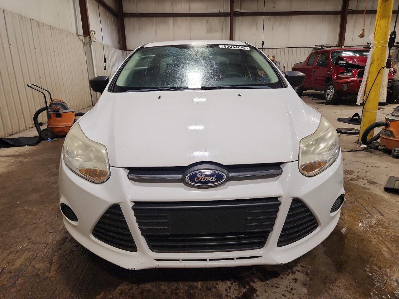 2013 Ford Focus S White vin: 1FADP3E23DL161400