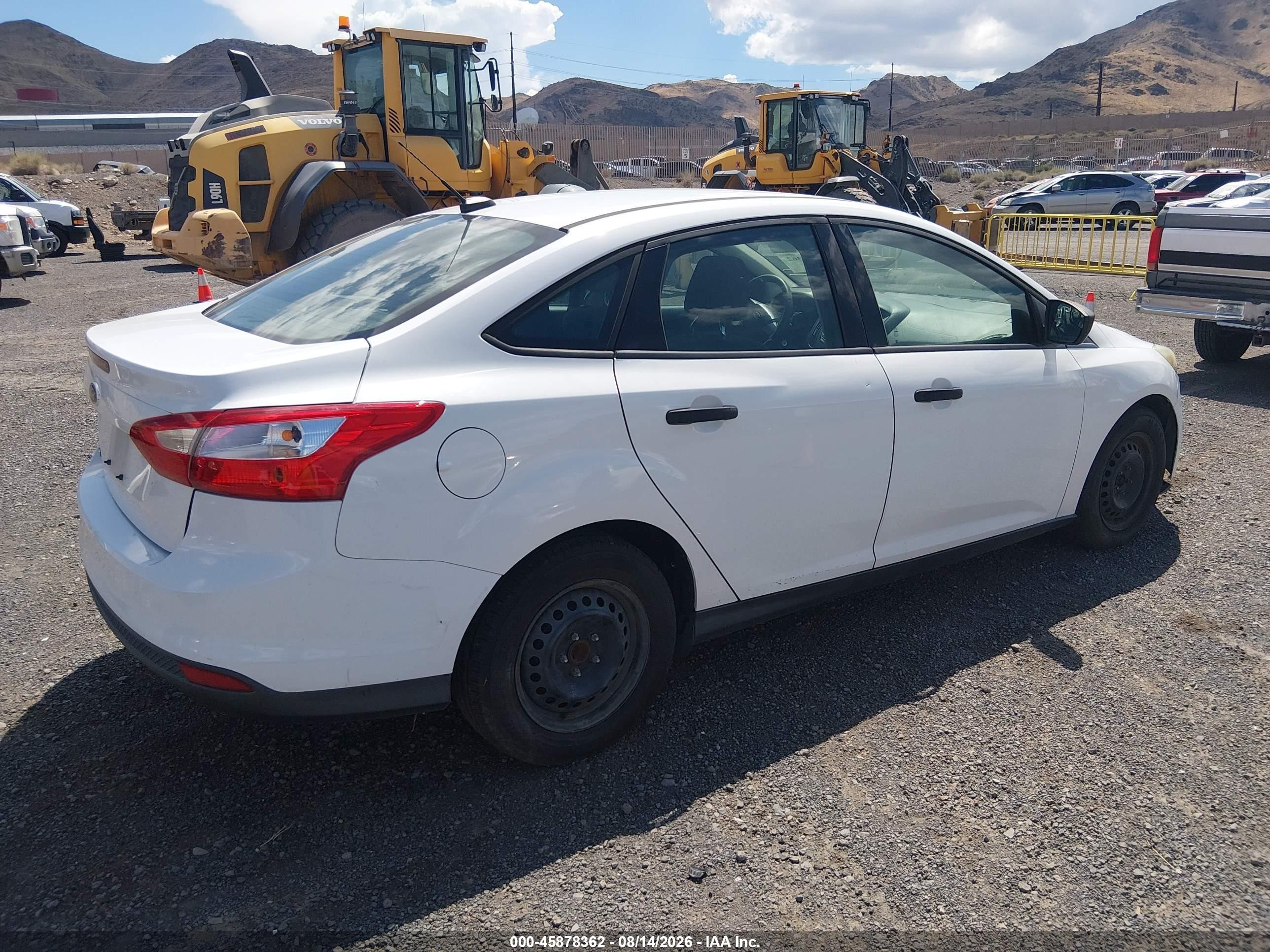 2013 Ford Focus S Белый vin: 1FADP3E23DL277597