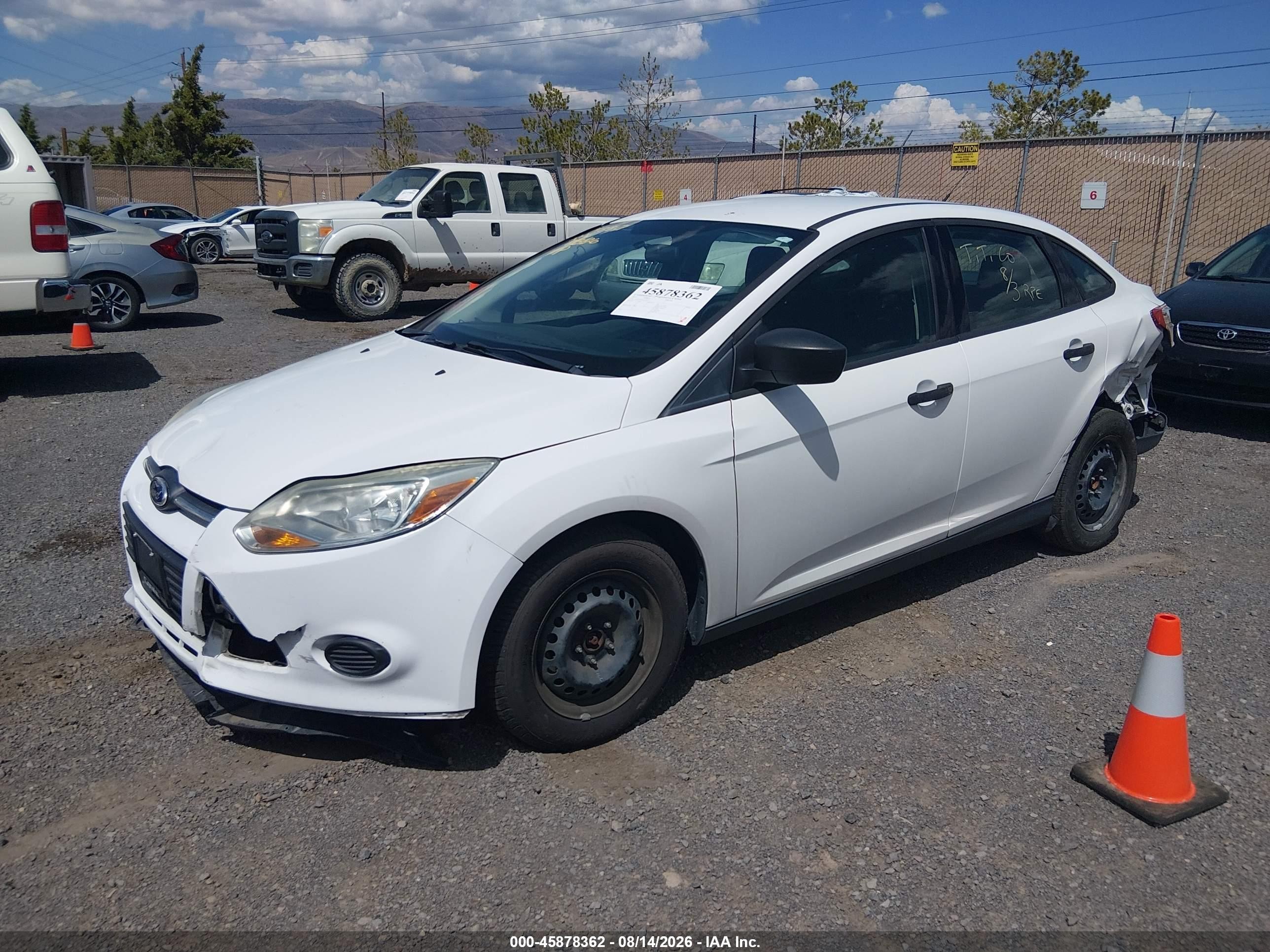2013 Ford Focus S Белый vin: 1FADP3E23DL277597
