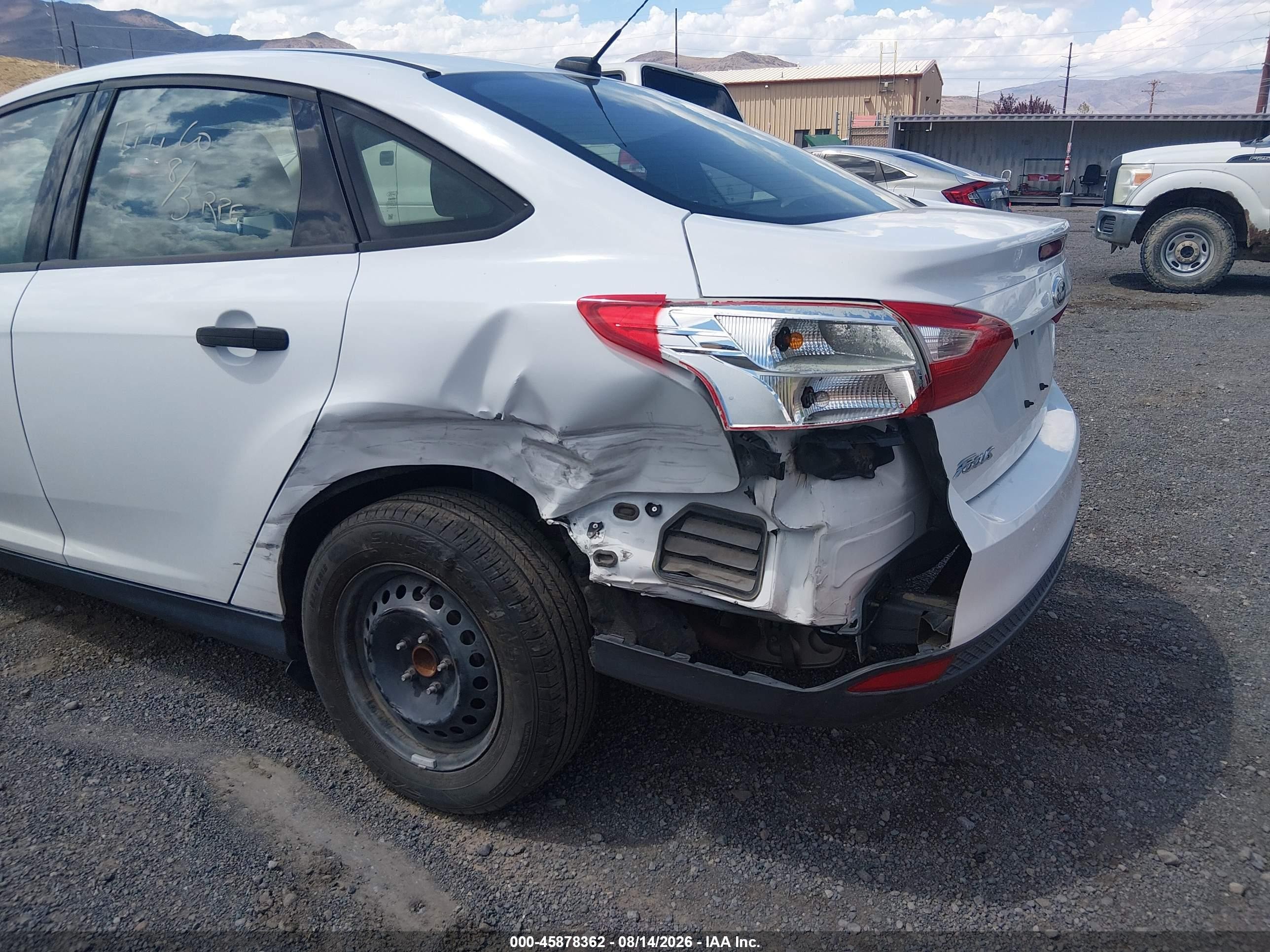 2013 Ford Focus S Белый vin: 1FADP3E23DL277597