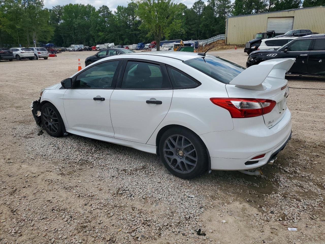 2013 Ford Focus S White vin: 1FADP3E23DL379594