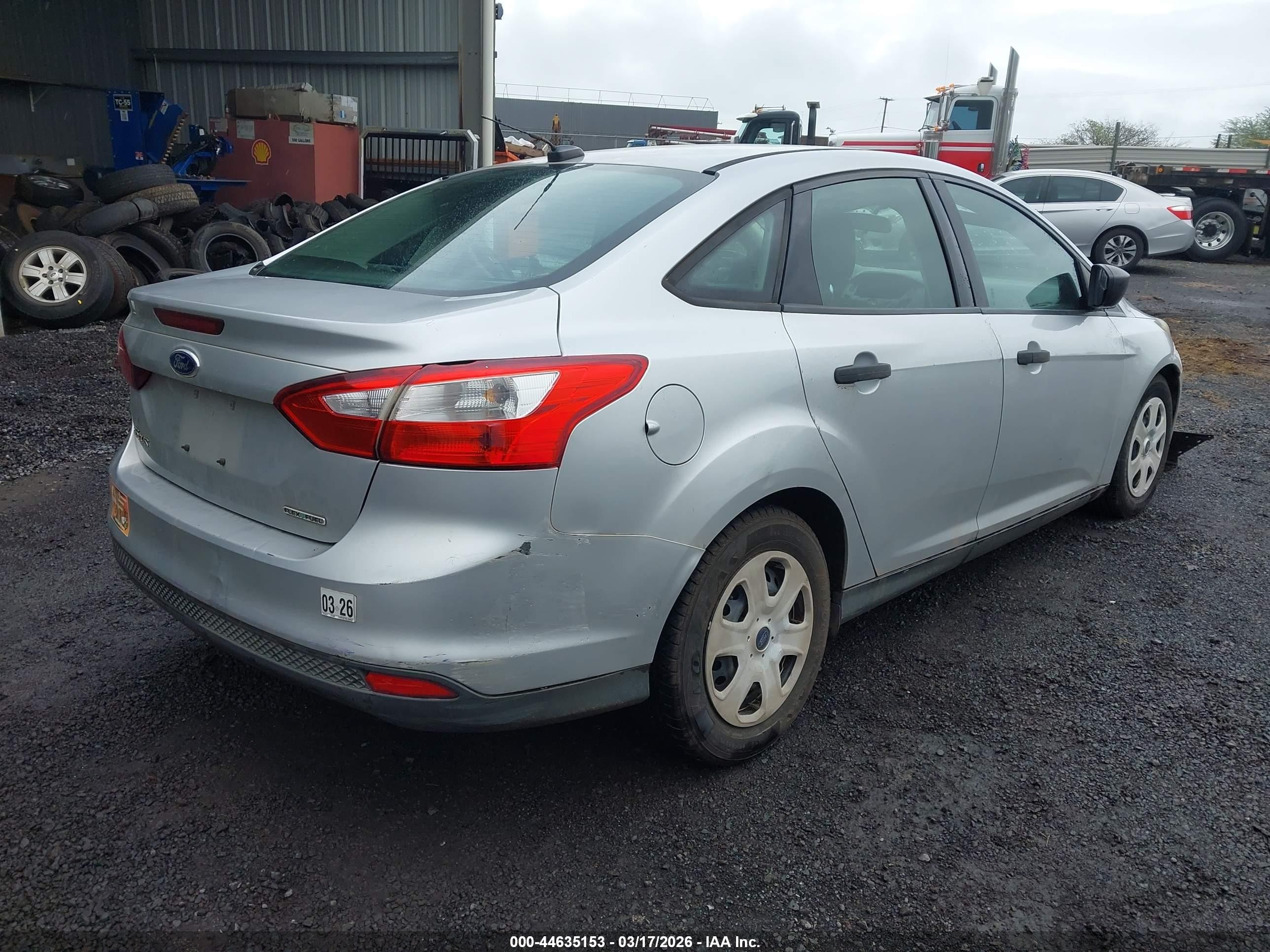 2013 Ford Focus S Silver vin: 1FADP3E23DL382687