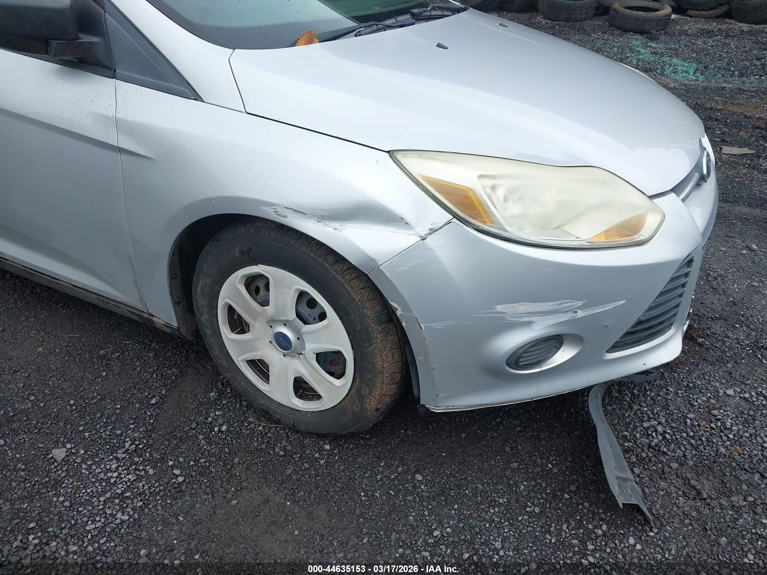 2013 Ford Focus S Silver vin: 1FADP3E23DL382687