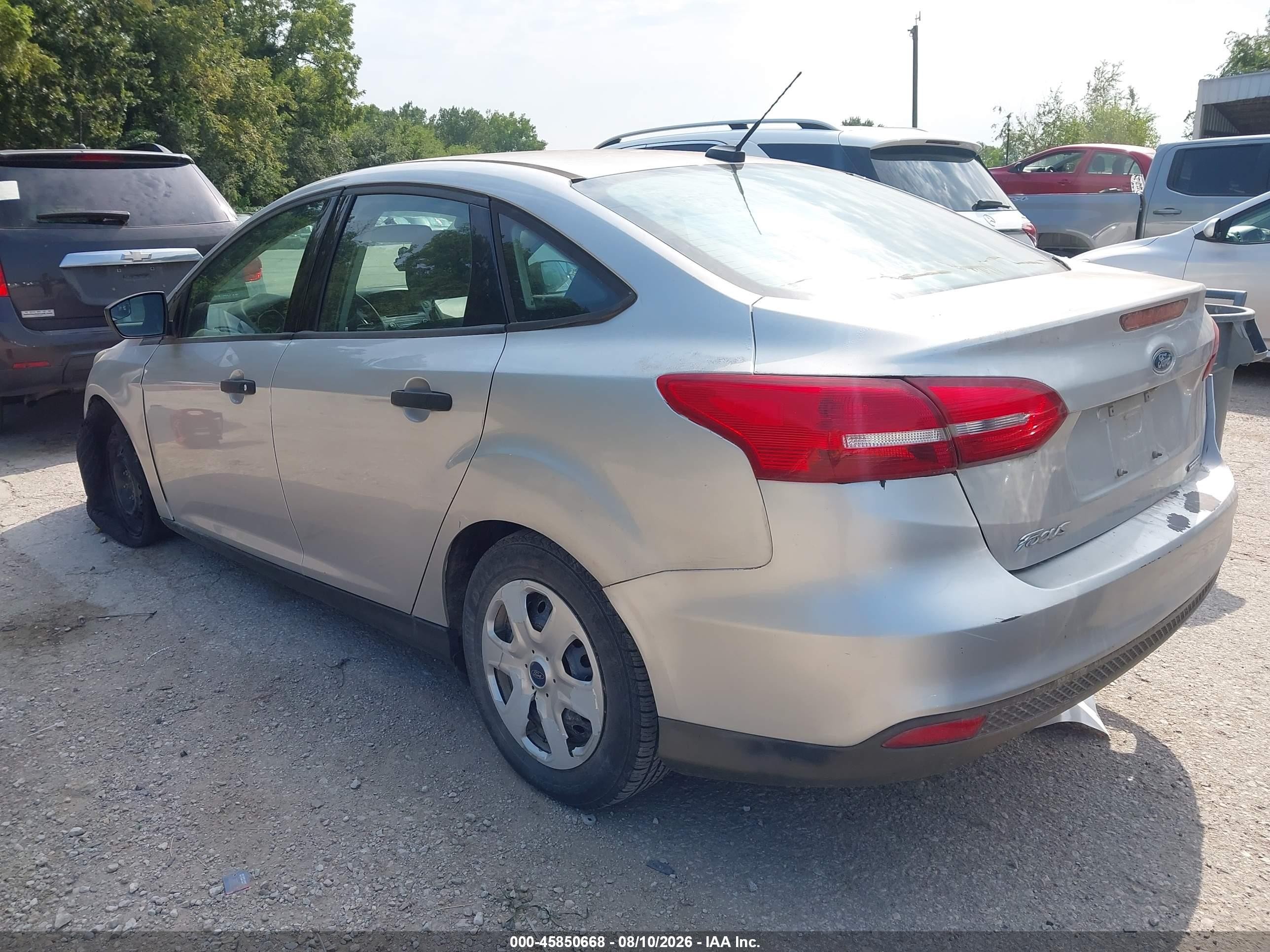 2015 Ford Focus S Silver vin: 1FADP3E23FL231254