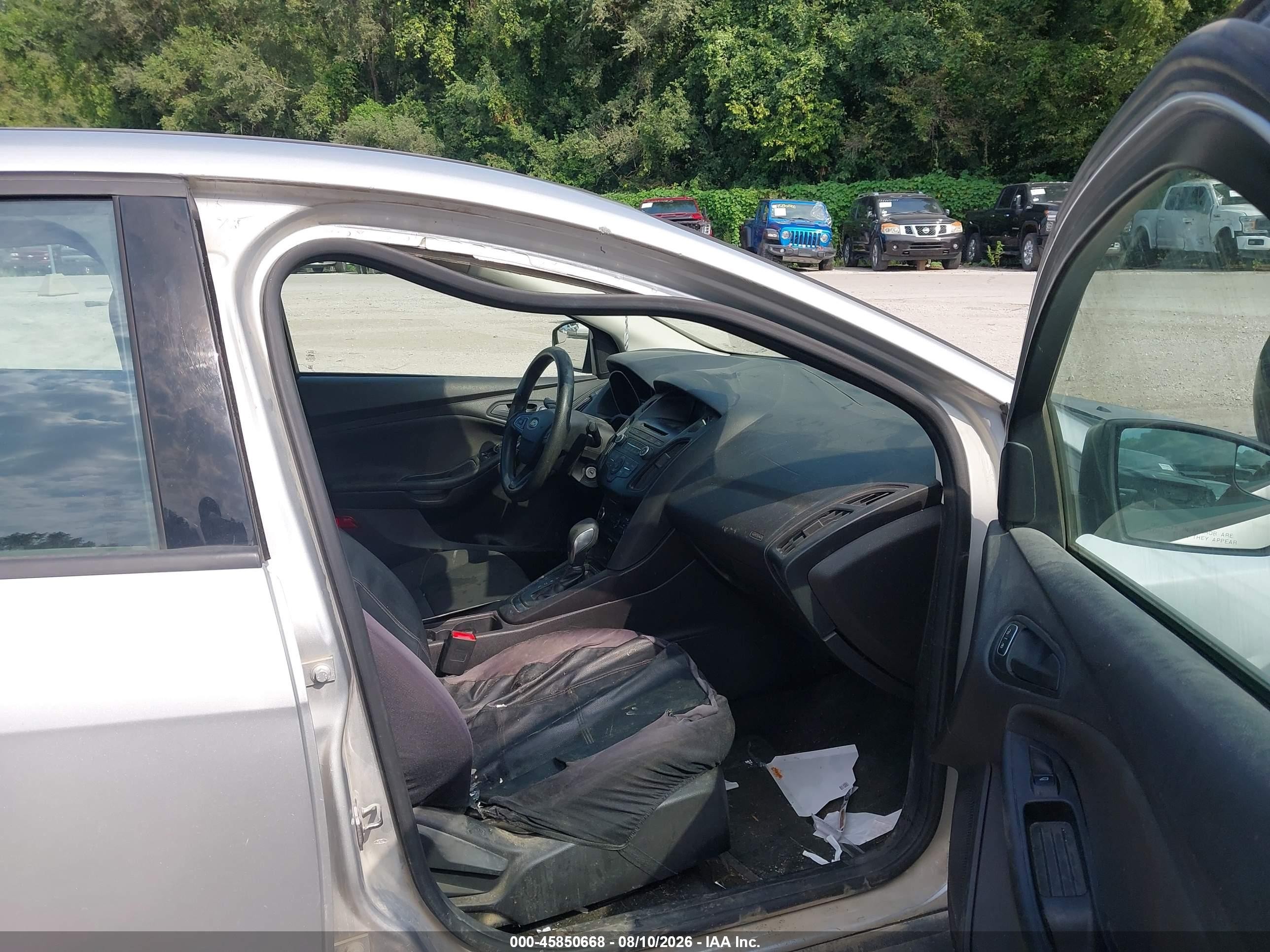 2015 Ford Focus S Silver vin: 1FADP3E23FL231254