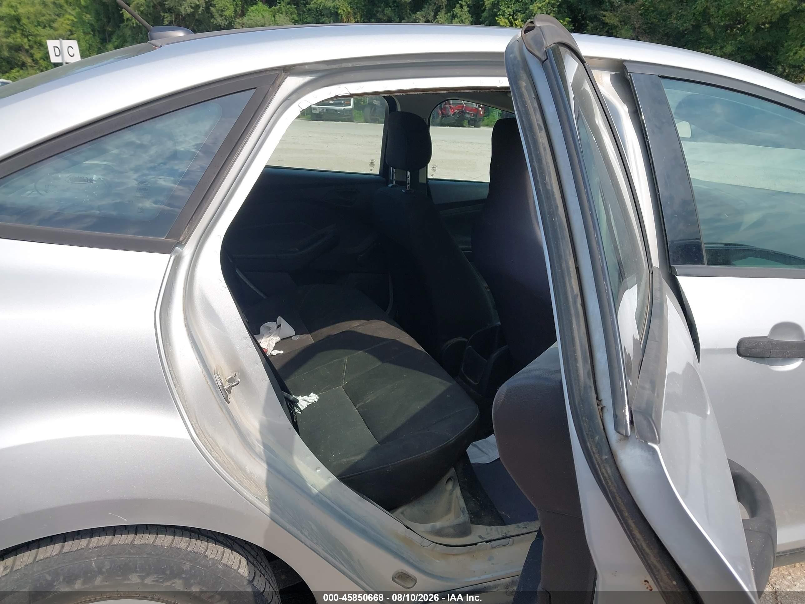 2015 Ford Focus S Silver vin: 1FADP3E23FL231254