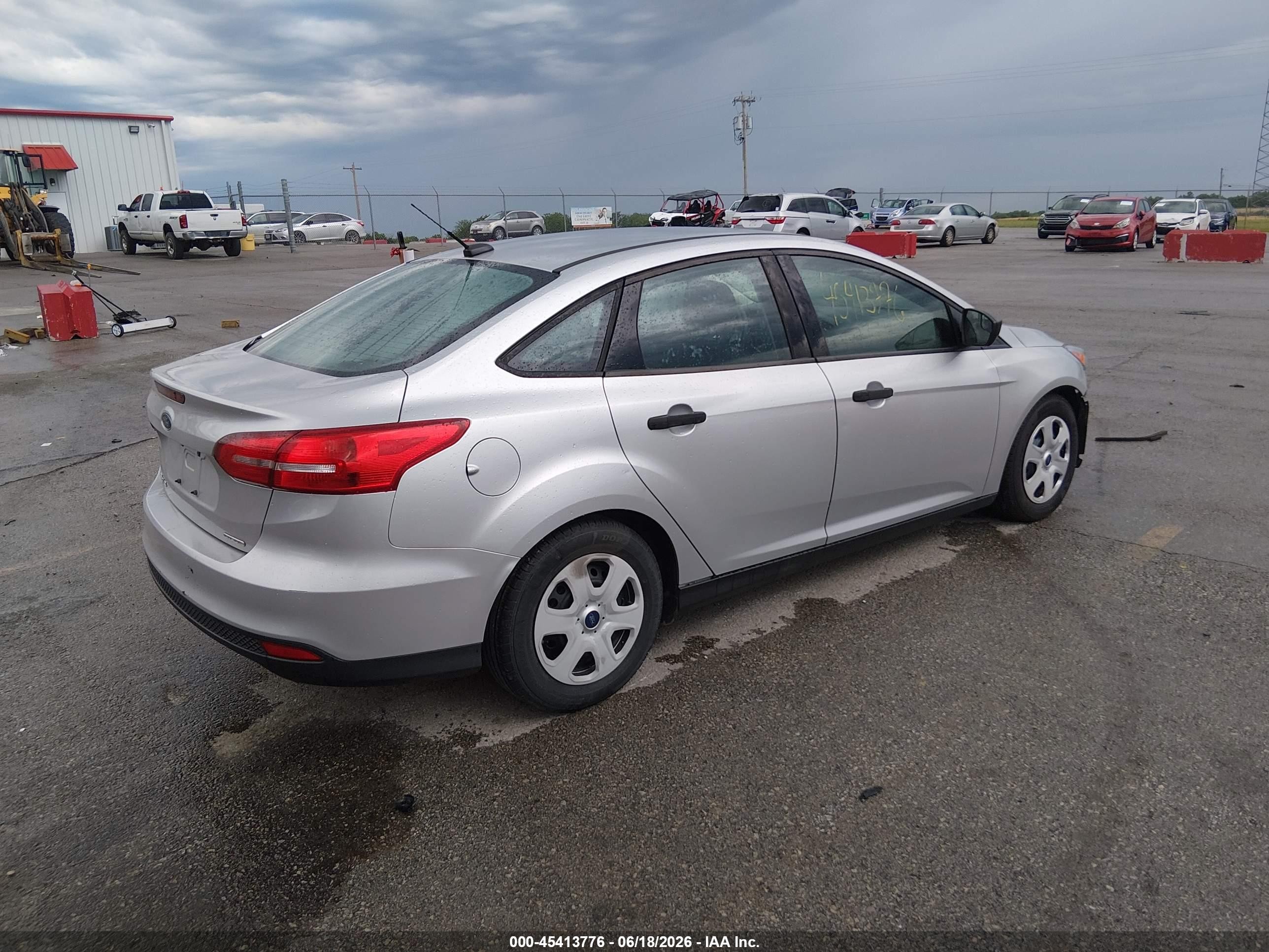 2015 Ford Focus S Silver vin: 1FADP3E23FL248457