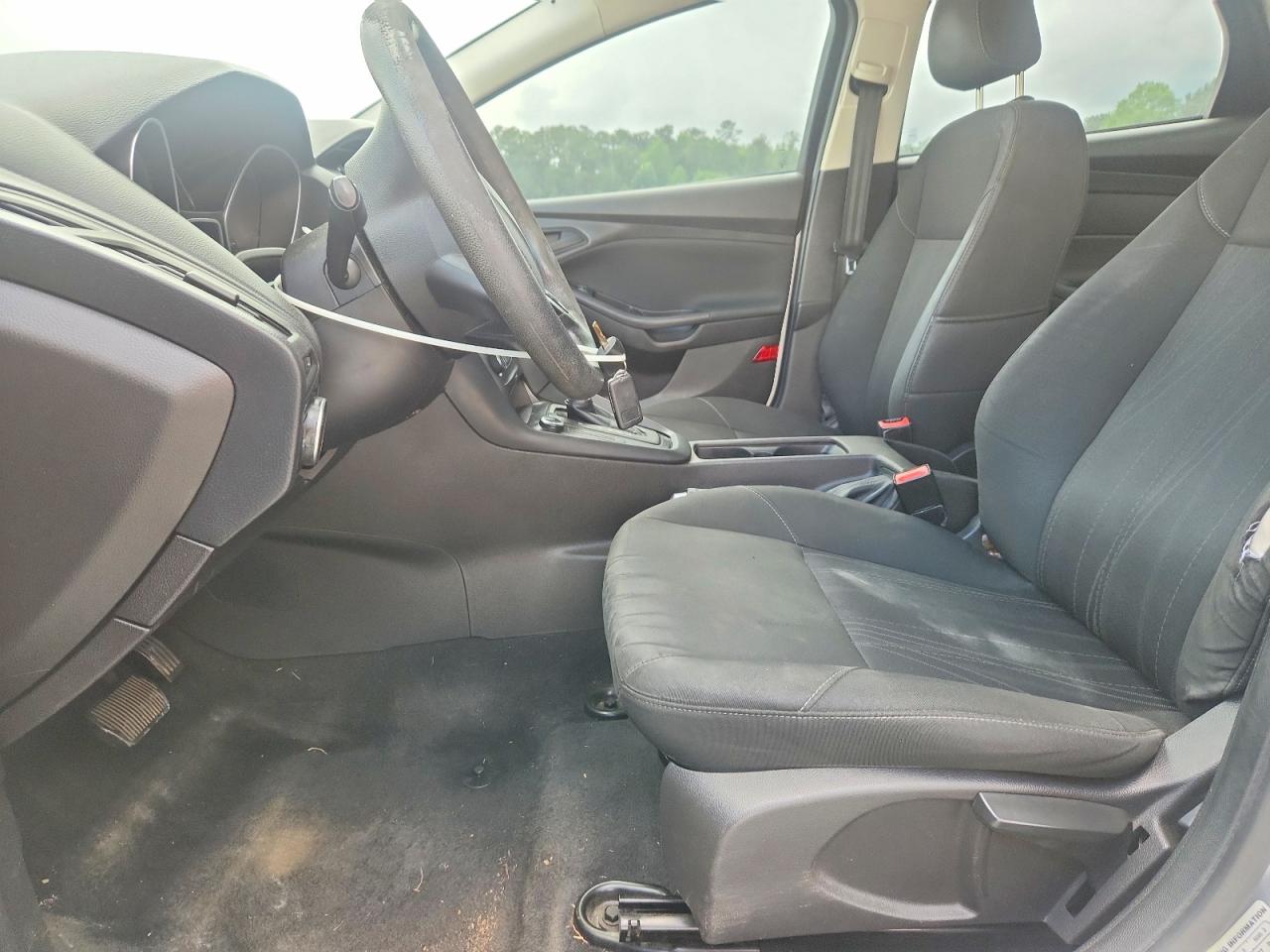 2015 Ford Focus S Silver vin: 1FADP3E23FL338661