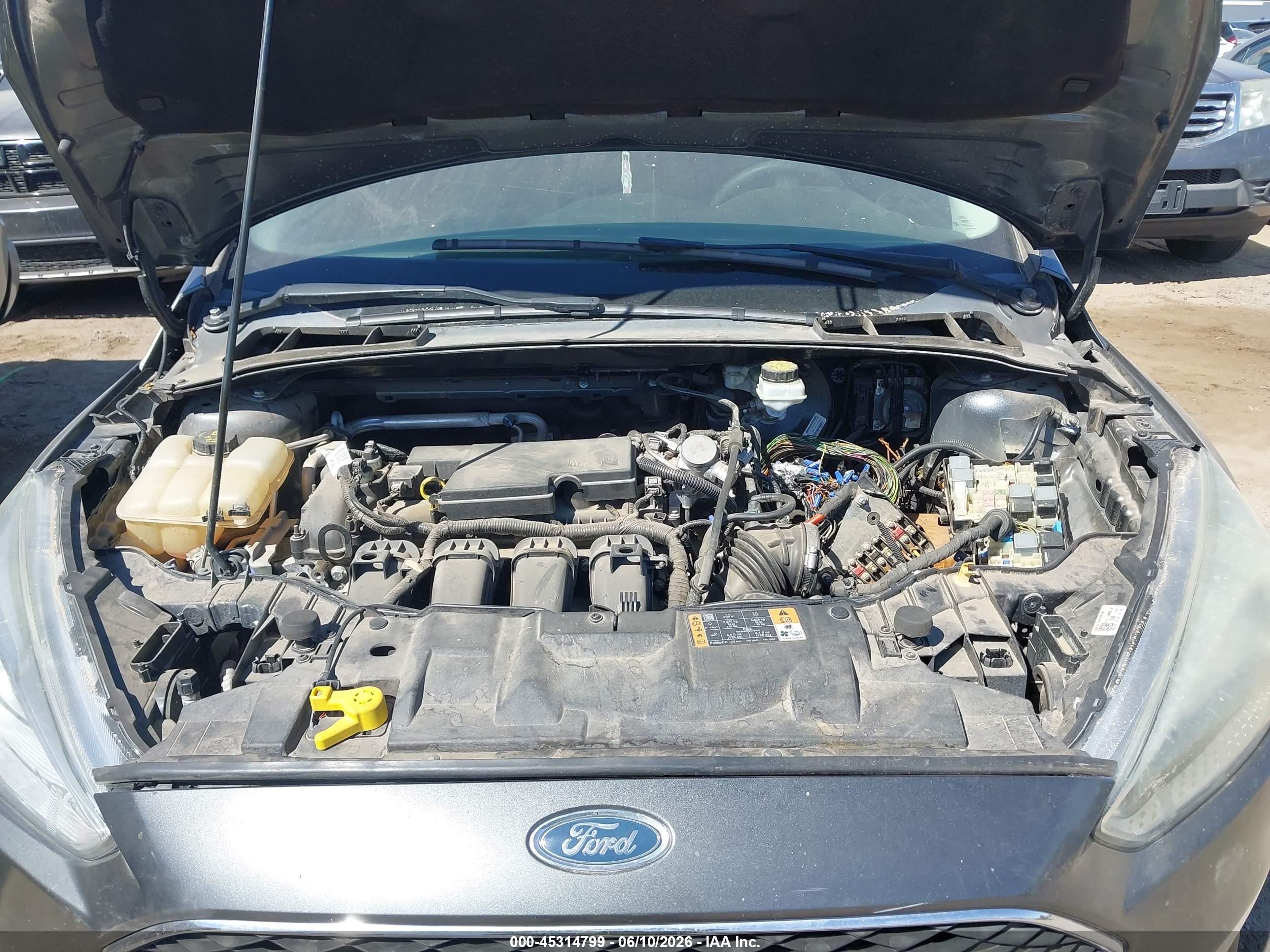 2018 Ford Focus S Gray vin: 1FADP3E23JL313266