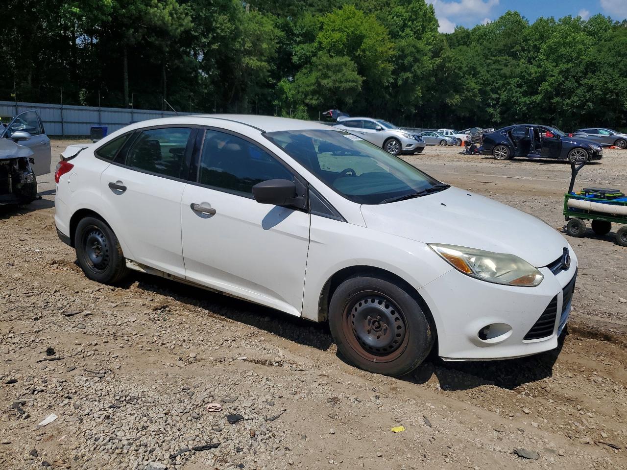 2013 Ford Focus S White vin: 1FADP3E24DL174379