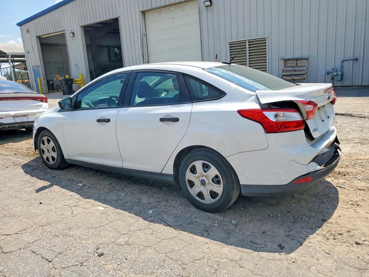2013 Ford Focus S White vin: 1FADP3E24DL174379