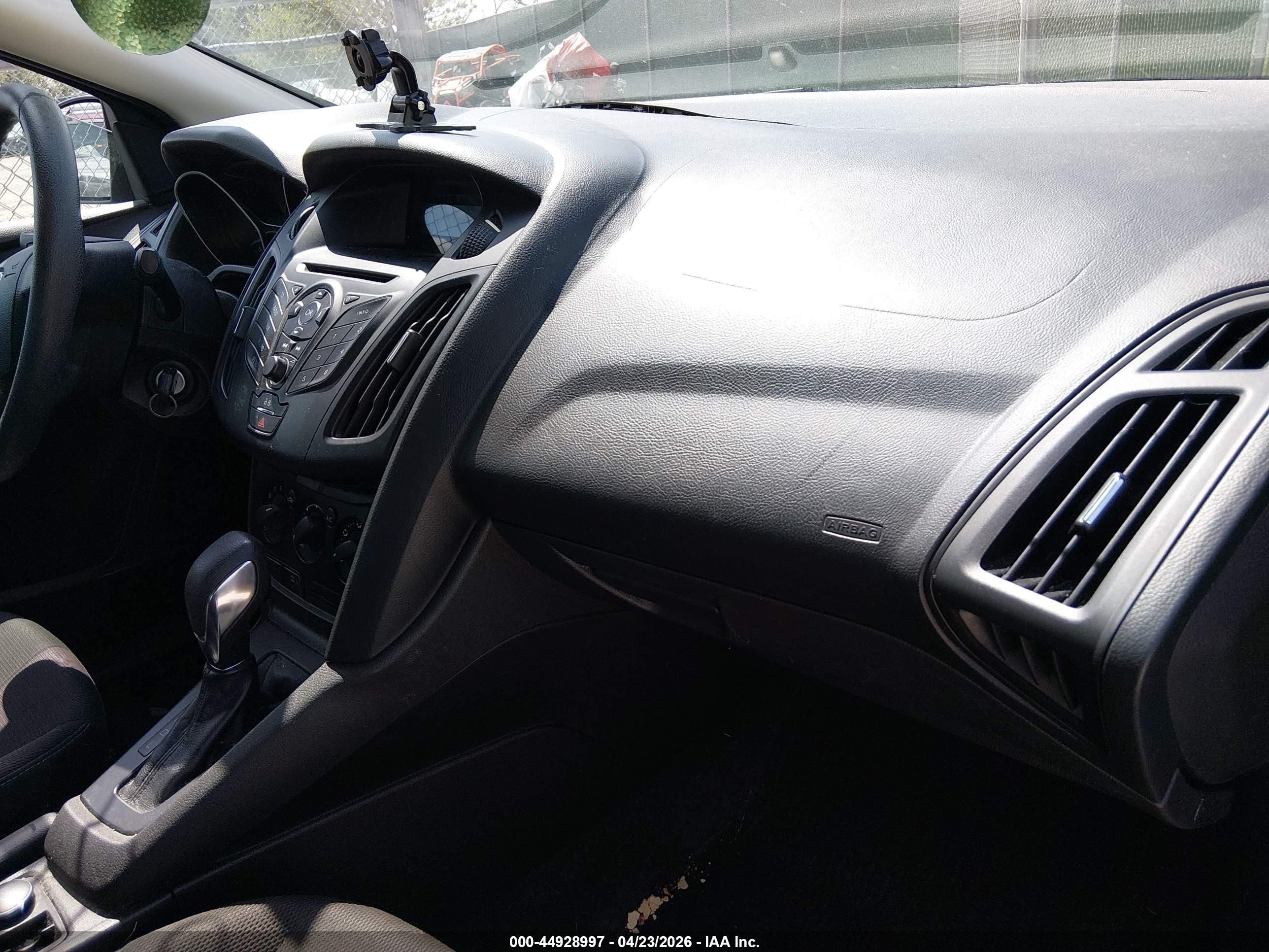 2013 Ford Focus S Gray vin: 1FADP3E24DL208871