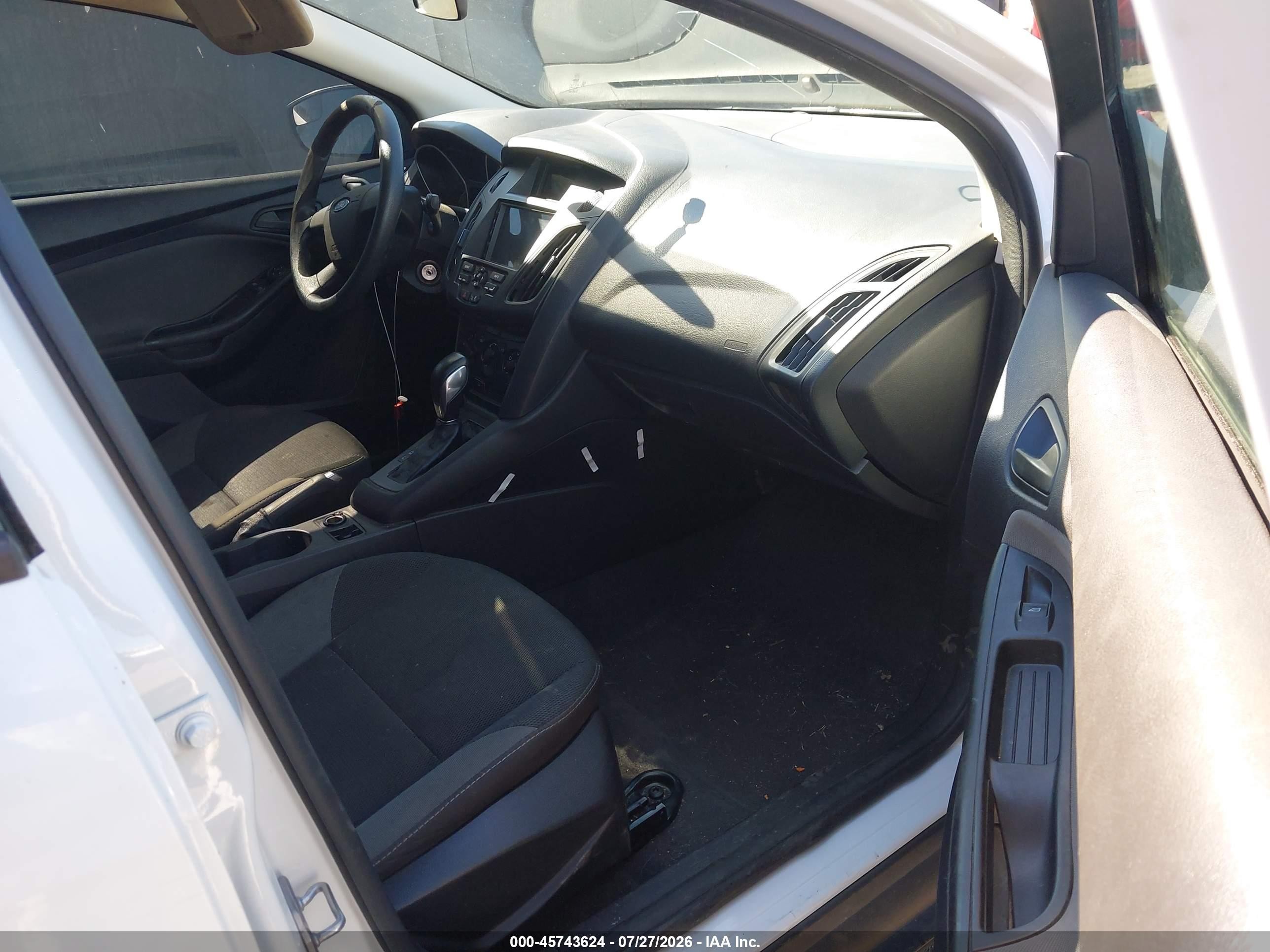 2014 Ford Focus S White vin: 1FADP3E24EL287394
