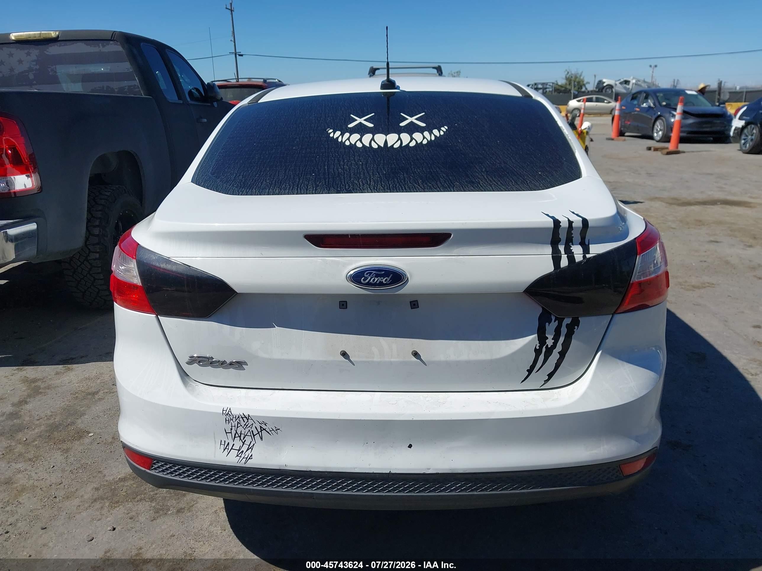 2014 Ford Focus S White vin: 1FADP3E24EL287394