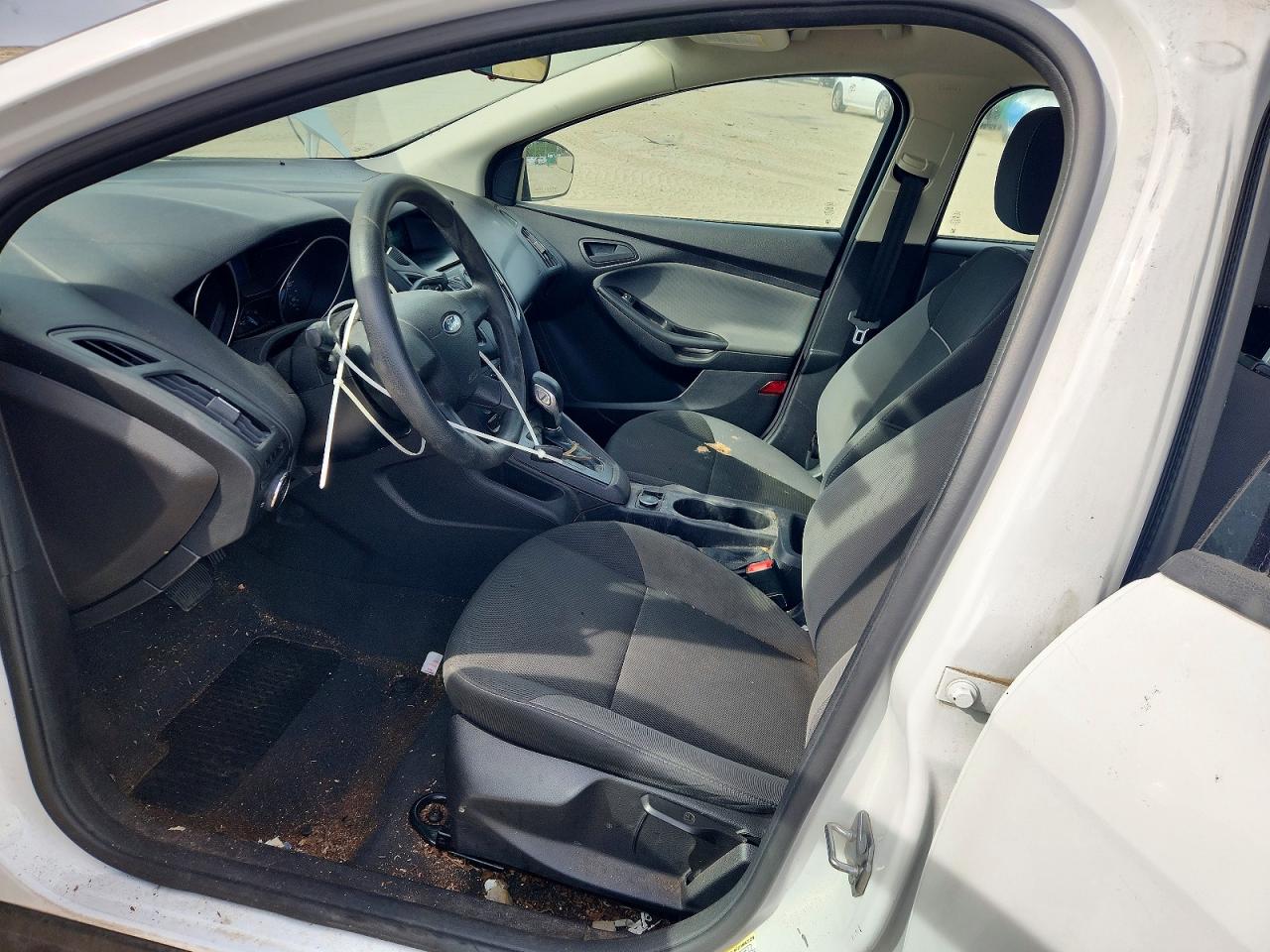 2014 Ford Focus S White vin: 1FADP3E24EL295852