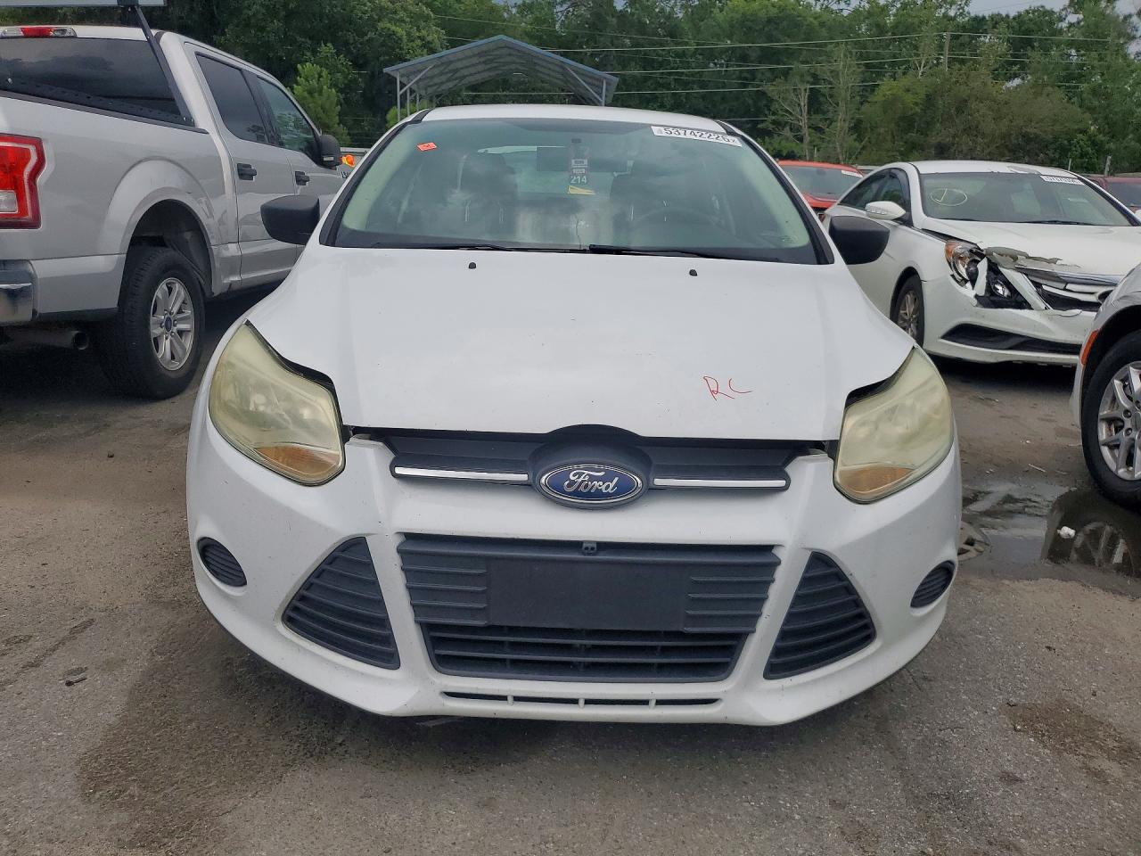 2014 Ford Focus S White vin: 1FADP3E24EL401023
