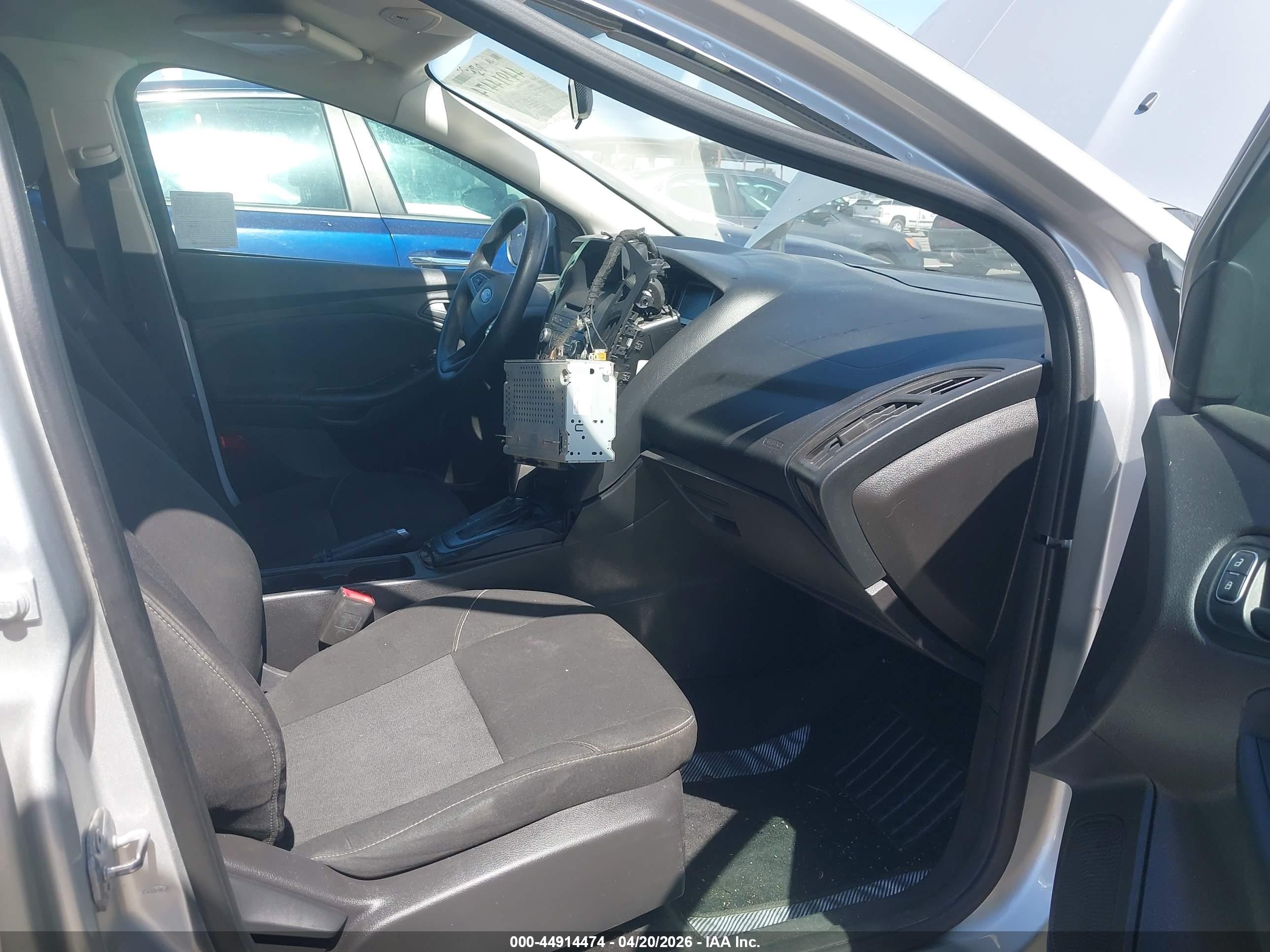 2015 Ford Focus S Silver vin: 1FADP3E24FL314854
