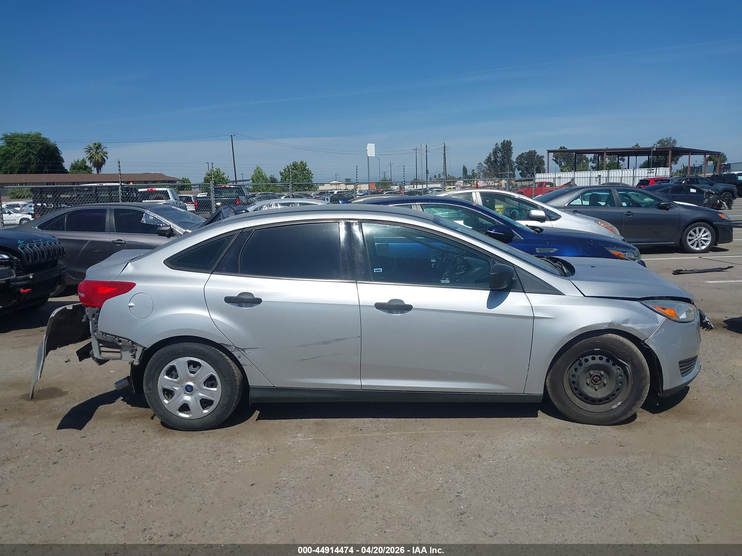 2015 Ford Focus S Silver vin: 1FADP3E24FL314854