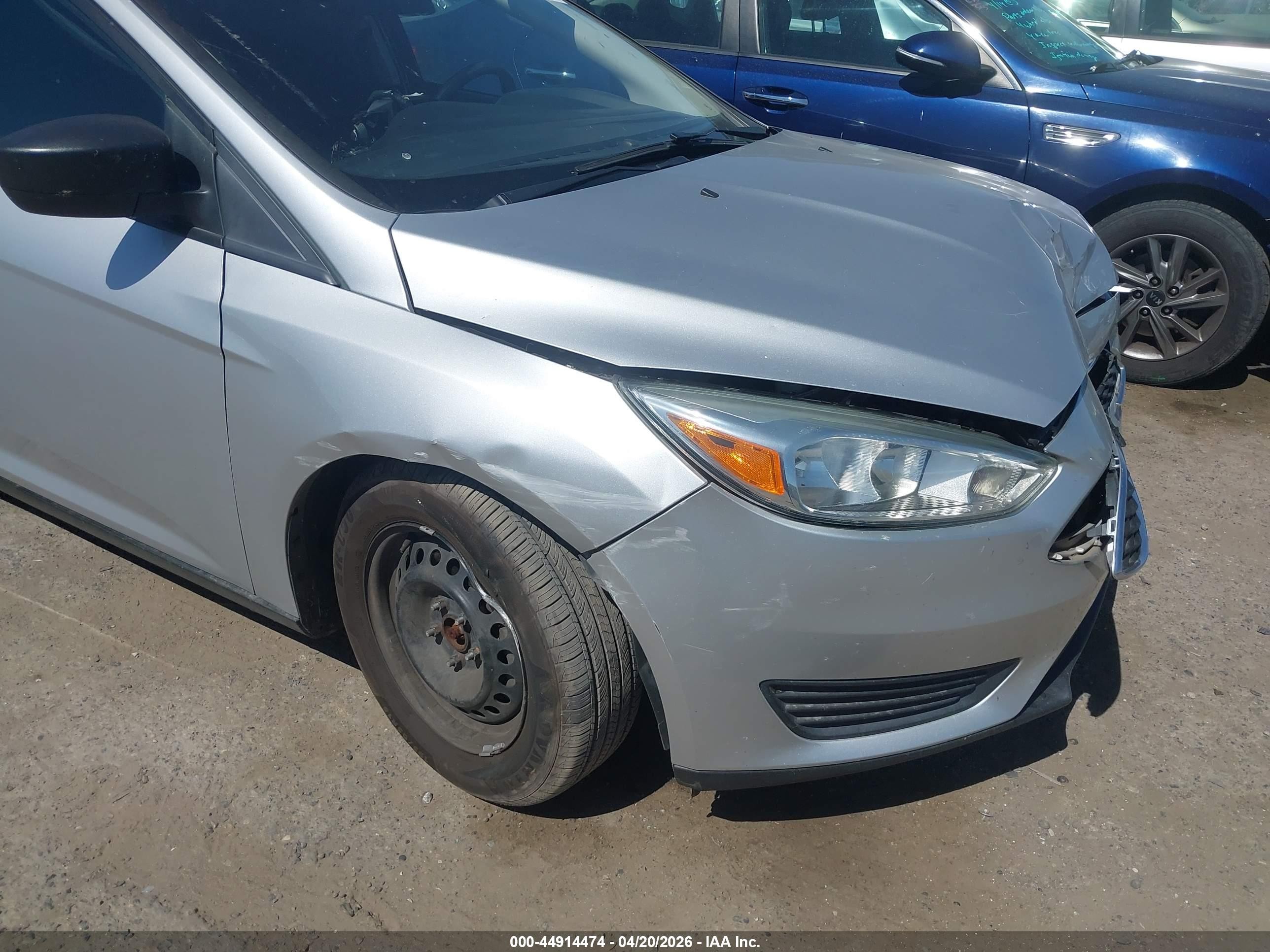 2015 Ford Focus S Silver vin: 1FADP3E24FL314854