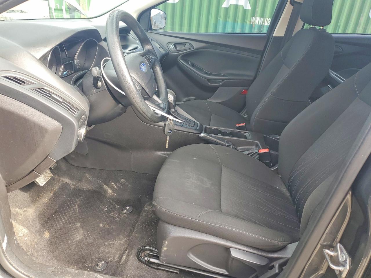 2017 Ford Focus S Серый vin: 1FADP3E24HL270390