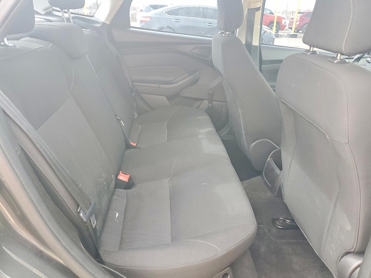 2017 Ford Focus S Серый vin: 1FADP3E24HL270390