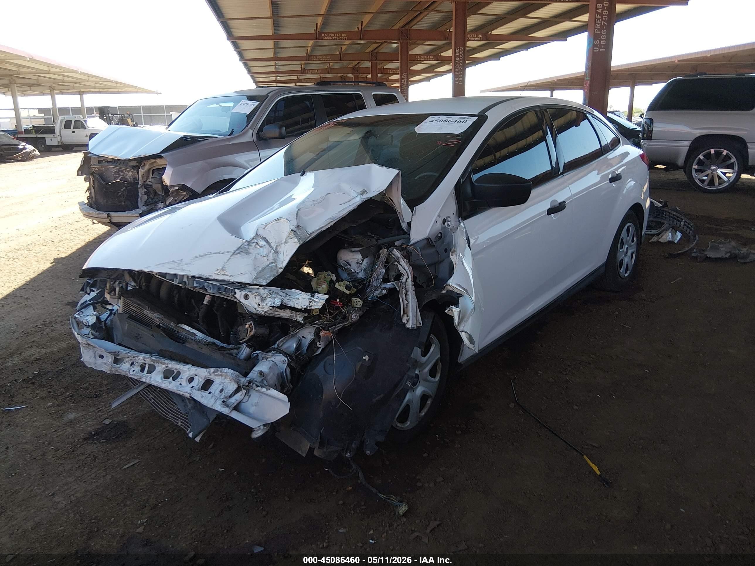 2017 Ford Focus S Белый vin: 1FADP3E24HL348277