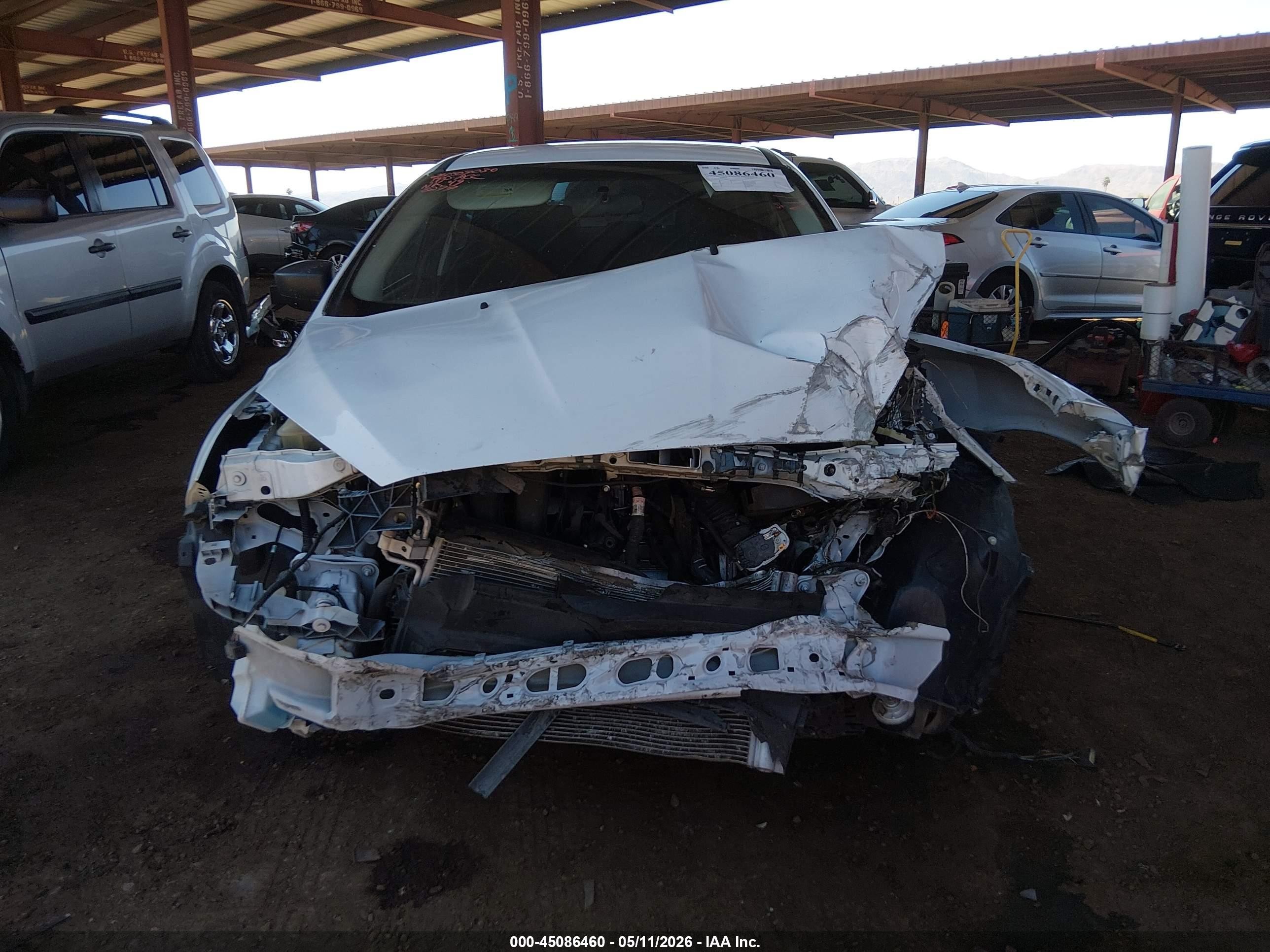 2017 Ford Focus S Белый vin: 1FADP3E24HL348277
