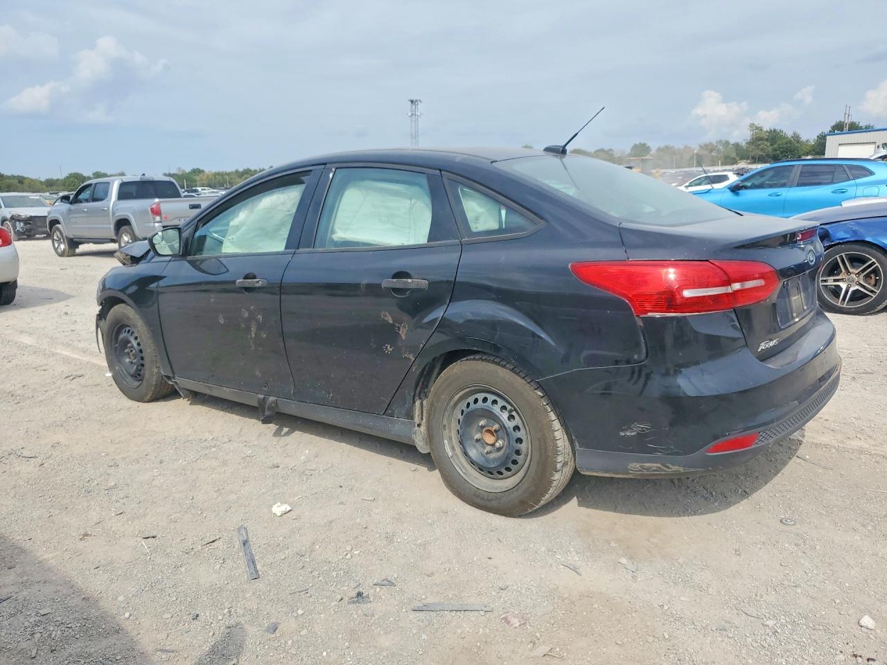 2018 Ford Focus S Black vin: 1FADP3E24JL209739