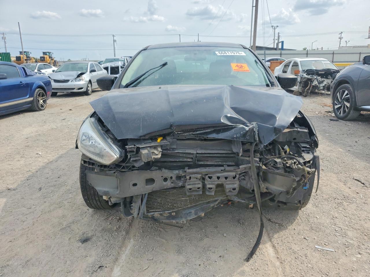 2018 Ford Focus S Black vin: 1FADP3E24JL209739