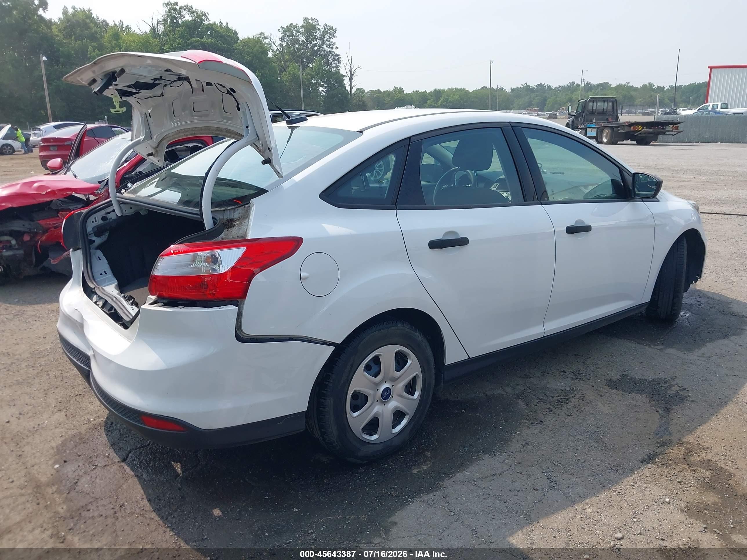 2013 Ford Focus S White vin: 1FADP3E25DL142766