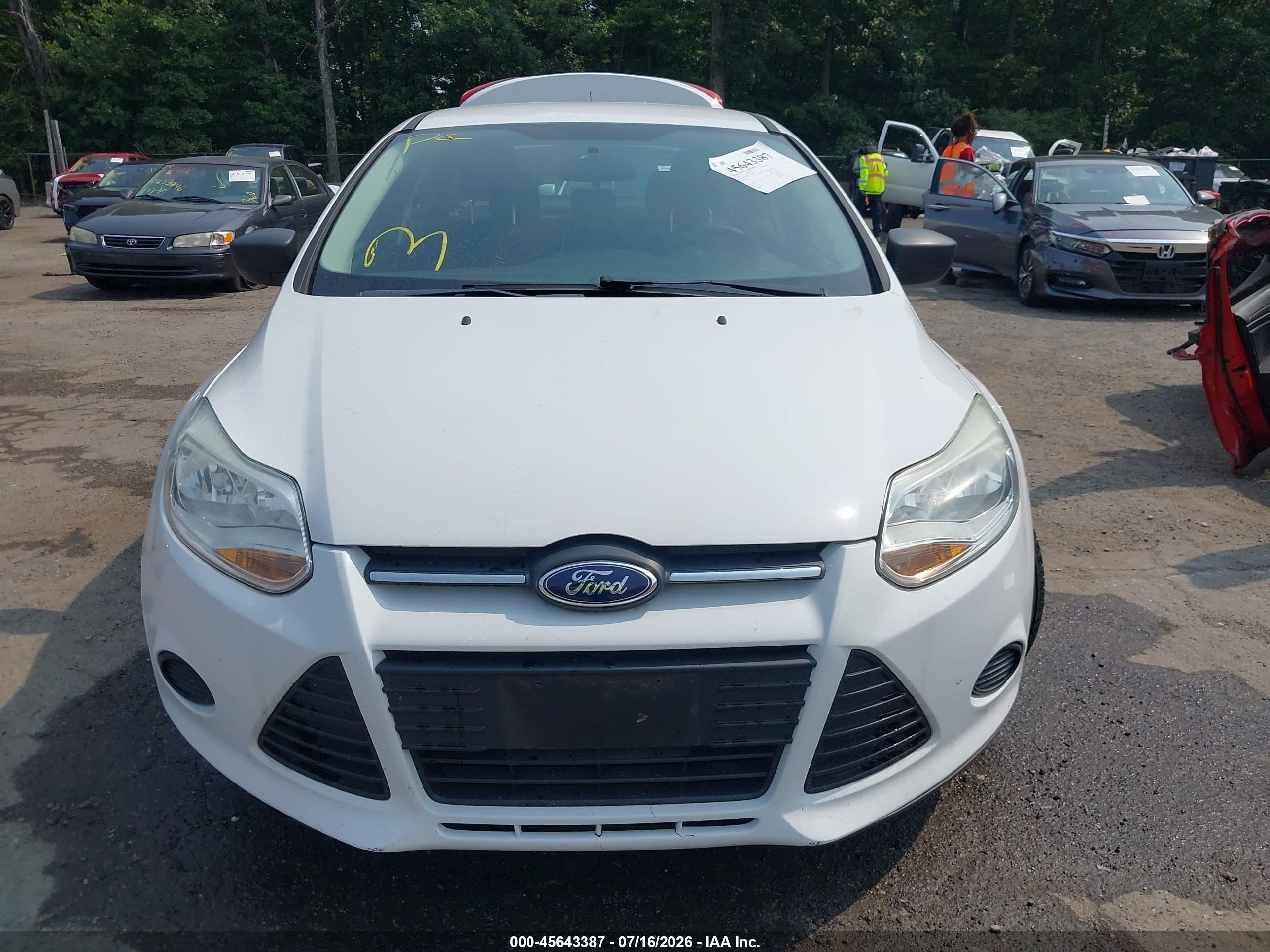 2013 Ford Focus S White vin: 1FADP3E25DL142766