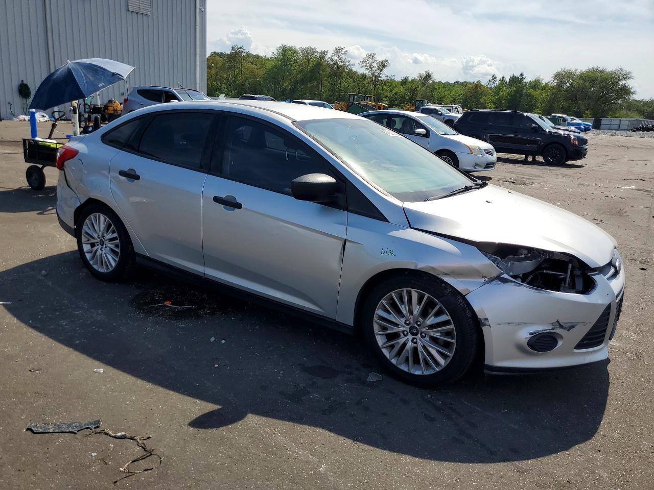 2014 Ford Focus S Silver vin: 1FADP3E25EL127105