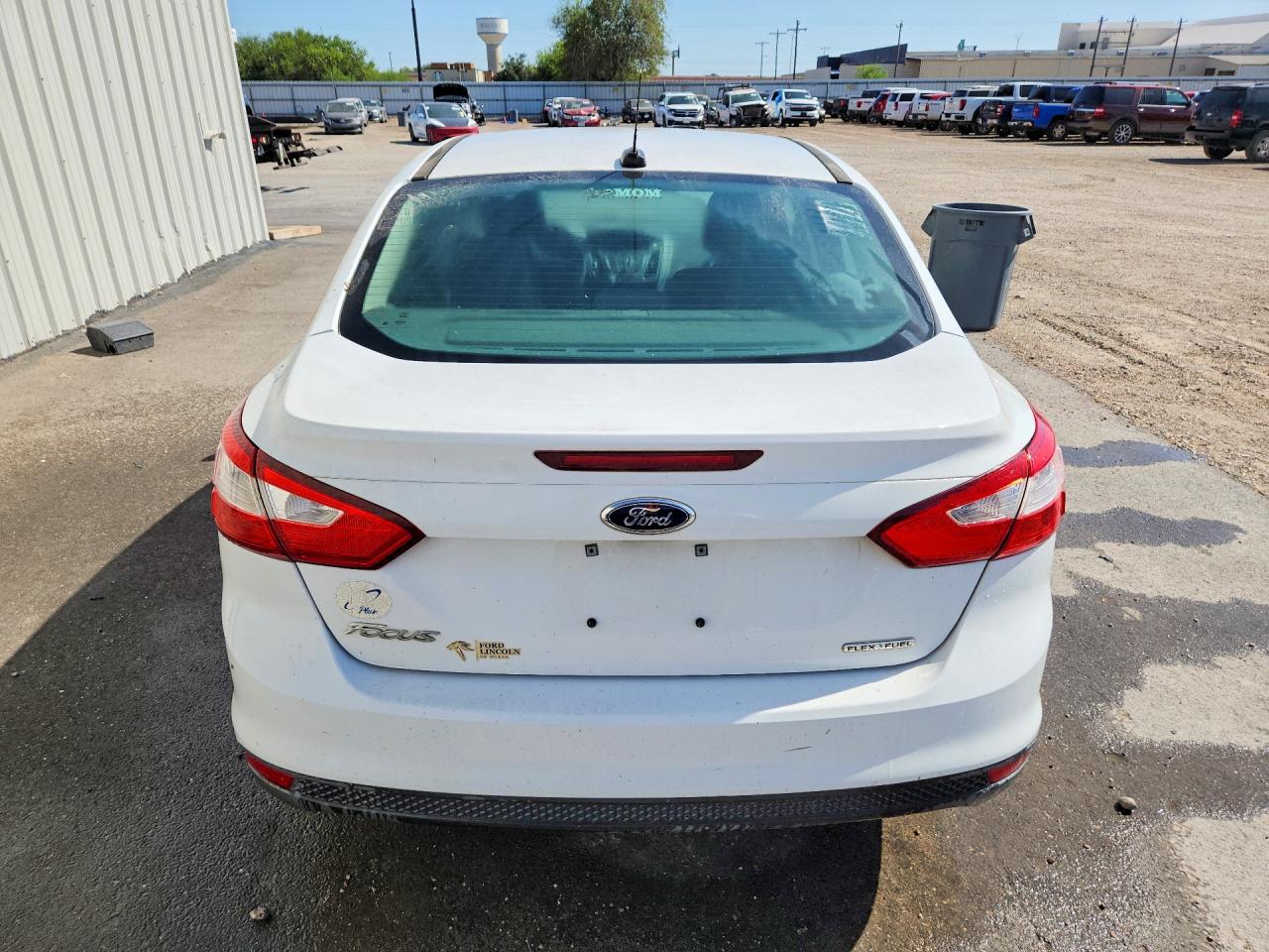 2014 Ford Focus S White vin: 1FADP3E25EL410264