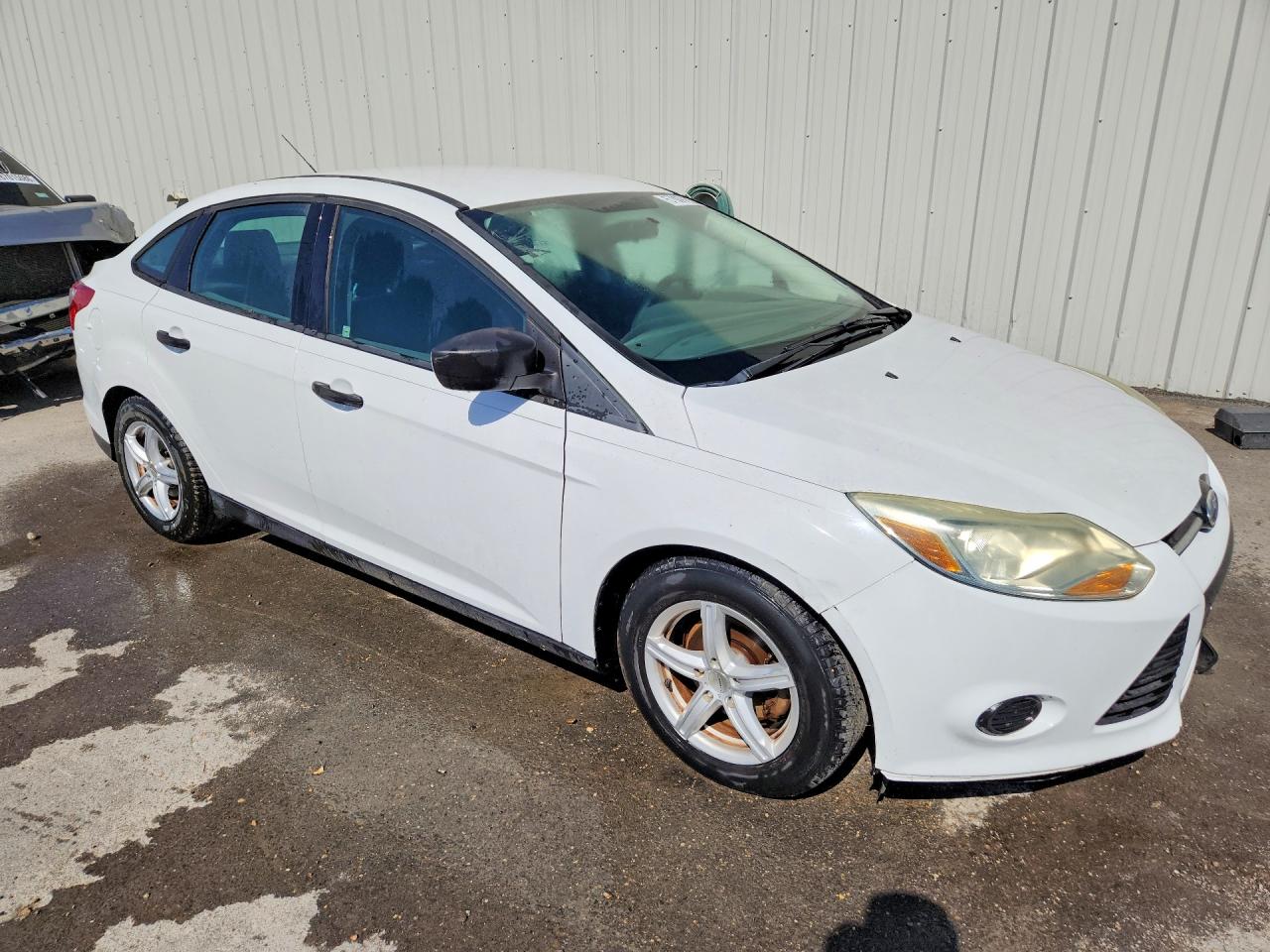 2014 Ford Focus S White vin: 1FADP3E25EL410264